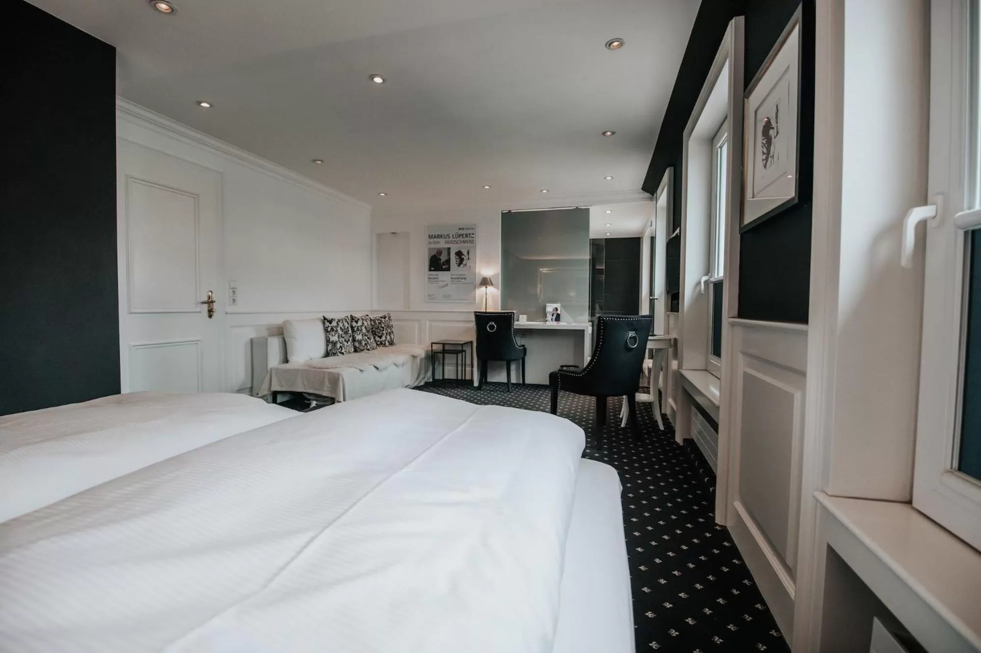 Photo of the whole room, Bed in Boutique Hotel am Rathaus - Reblaus