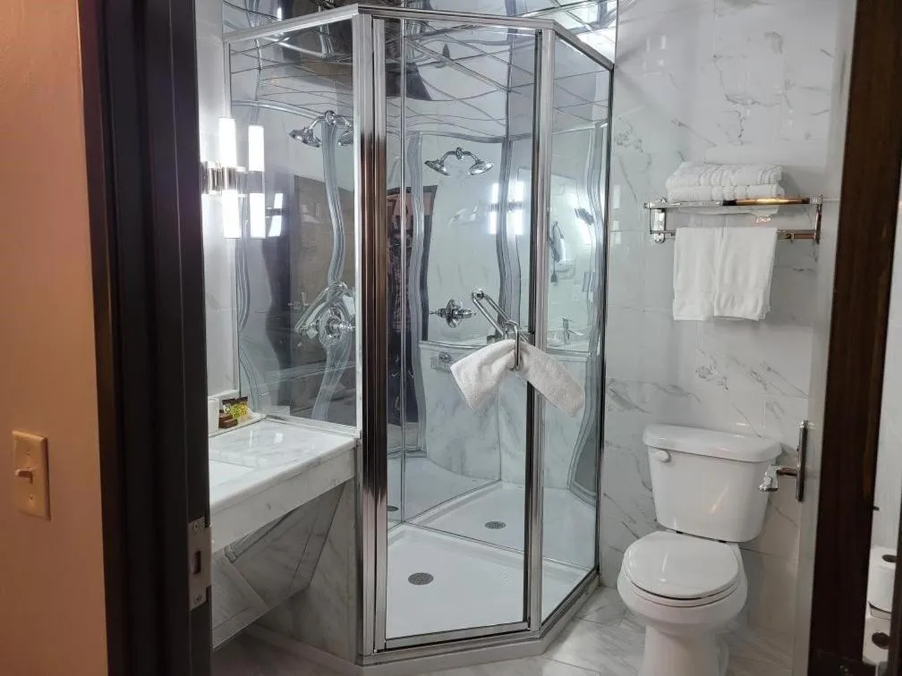 Bathroom in Wangshi China Palace