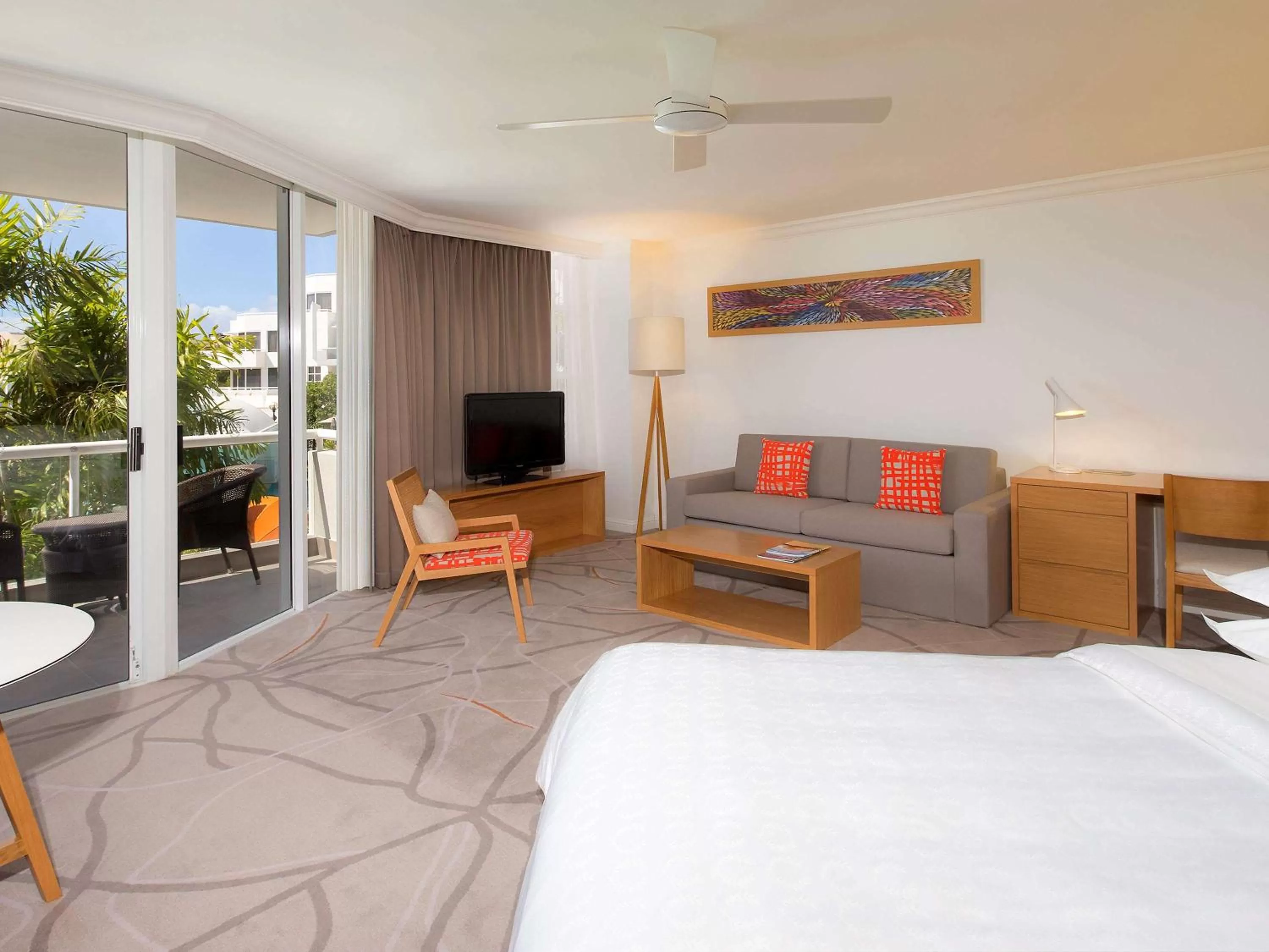 Photo of the whole room, Bed in Sofitel Noosa Pacific Resort