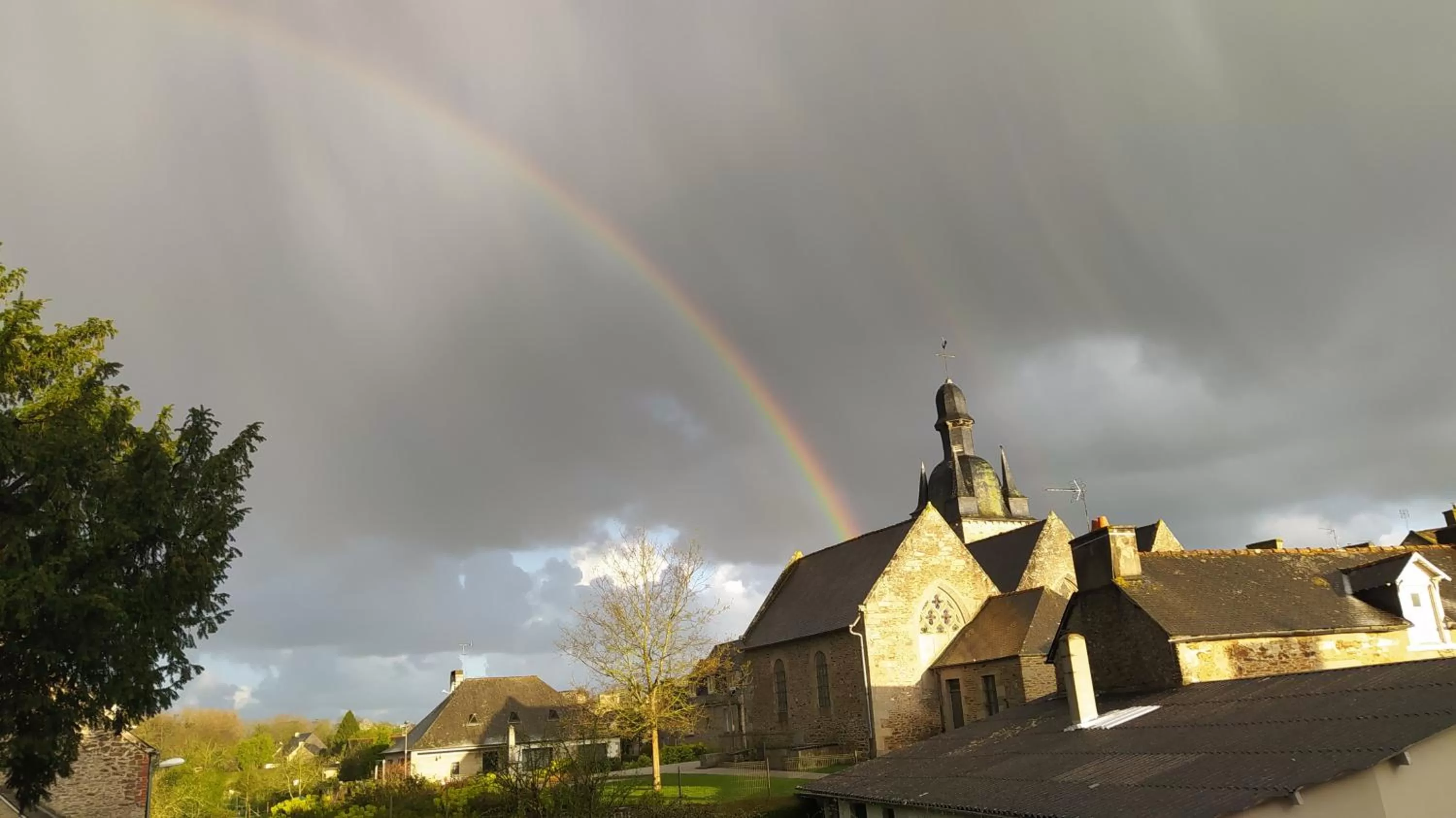 Nearby landmark in Ker Anahid - L'Atelier