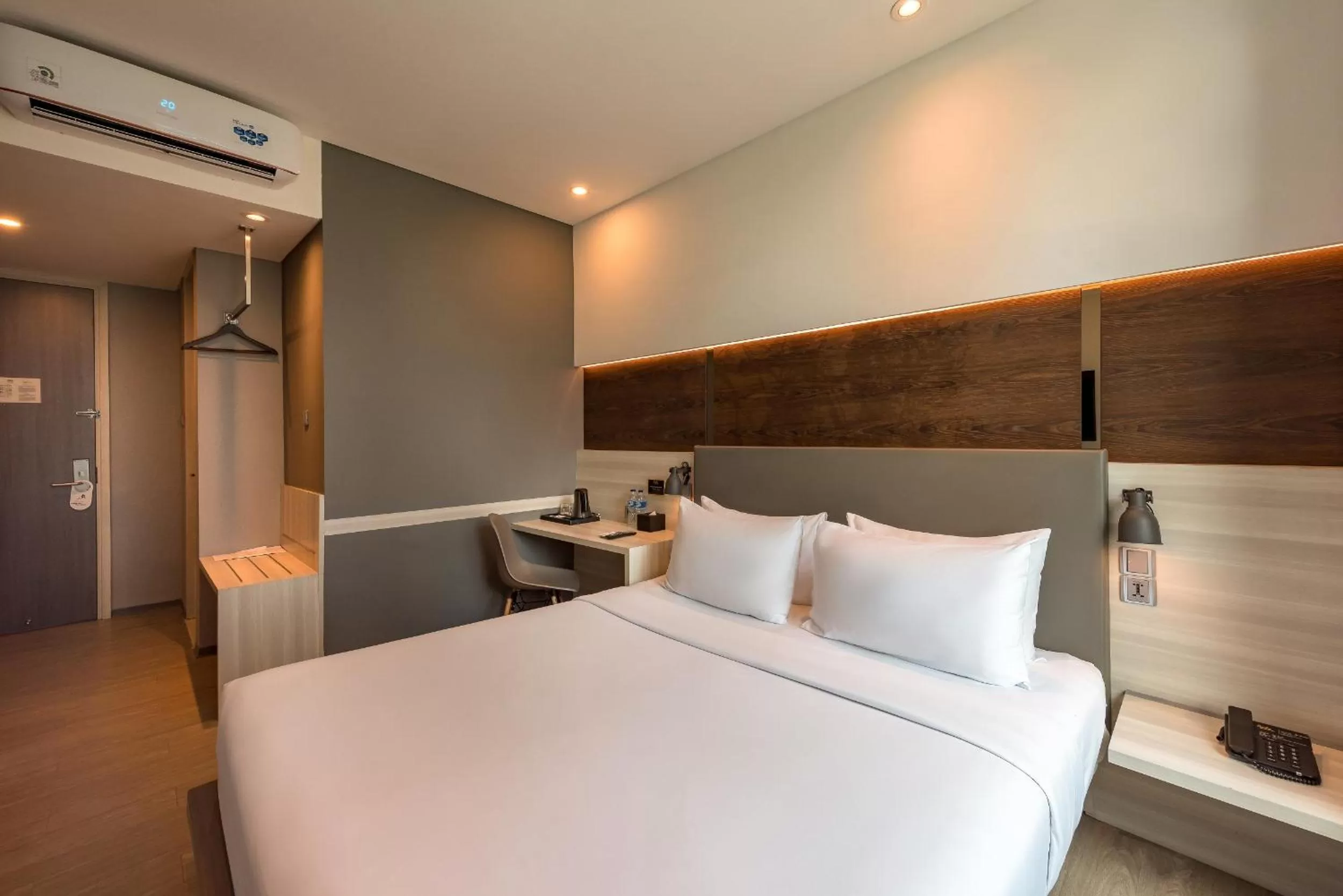 Bedroom, Bed in Stanley Wahid Hasyim Jakarta