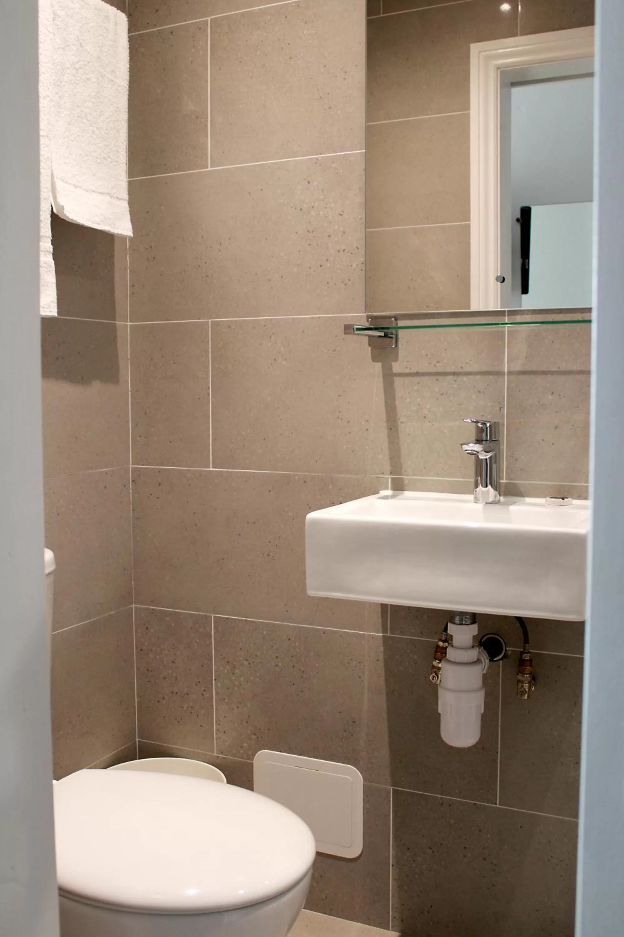 Bathroom in Lords Hotel