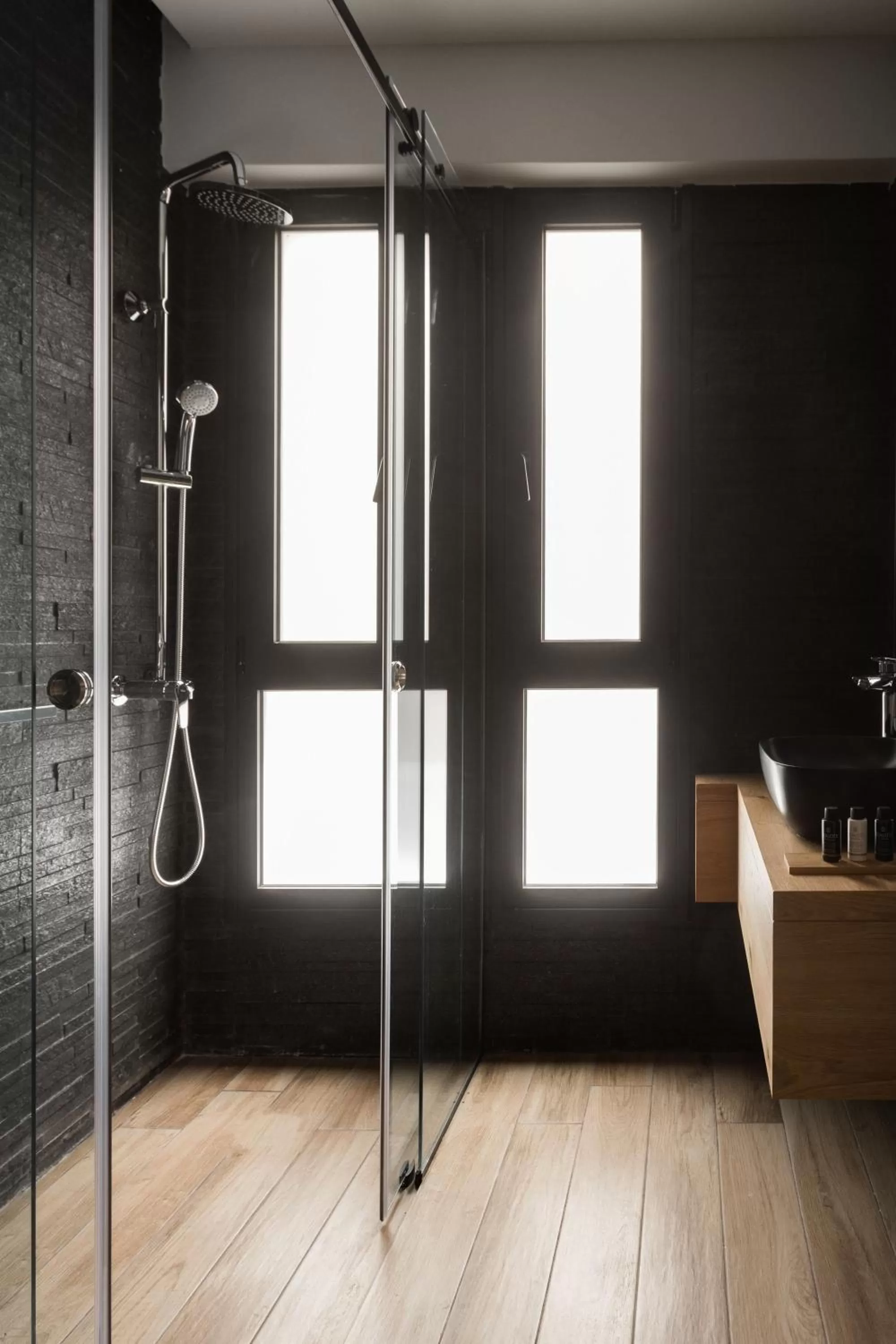 Shower in LUX&EASY Athens Downtown Apartments