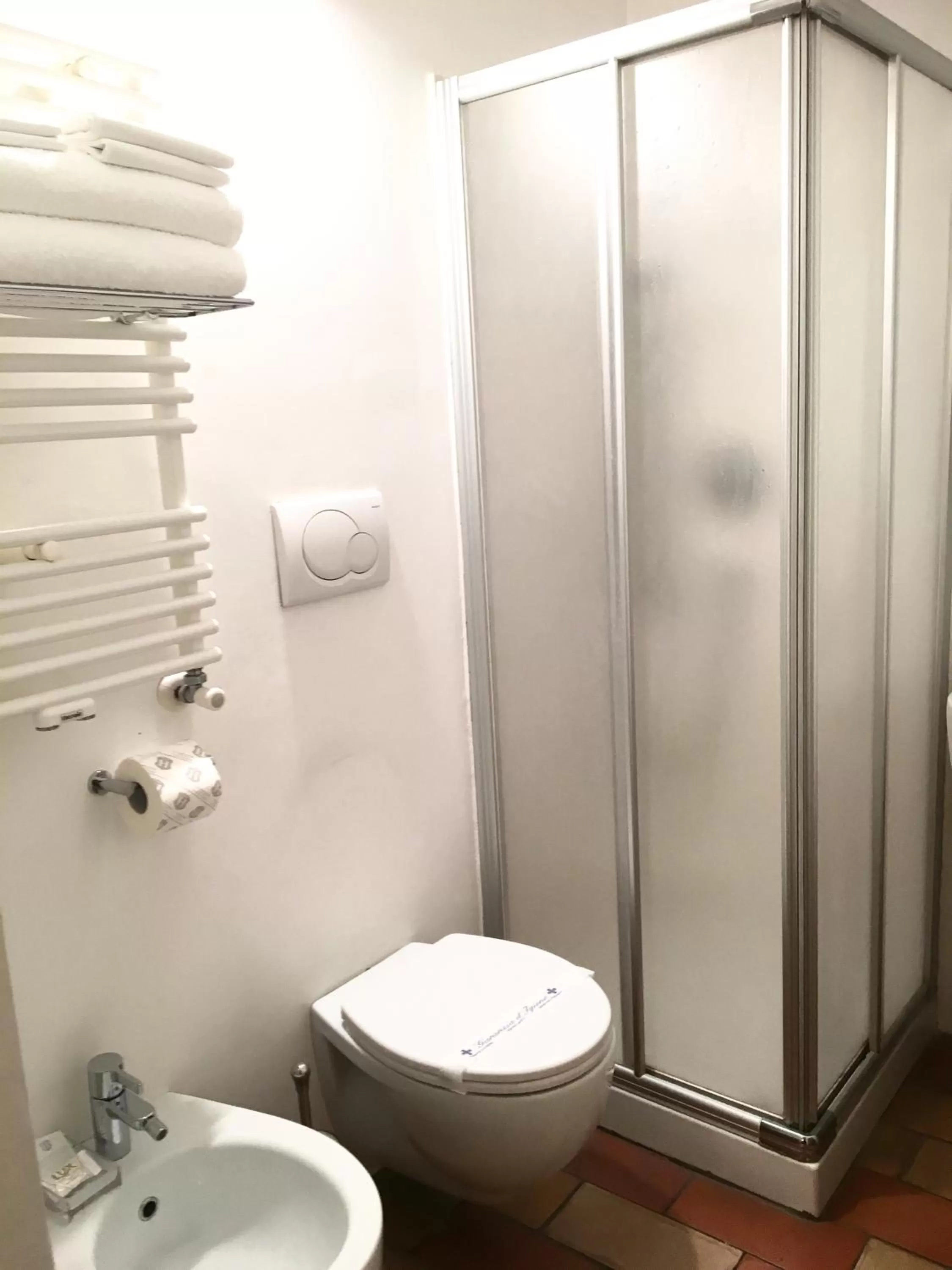 Bathroom in Vicolo del Lupo Guesthouse