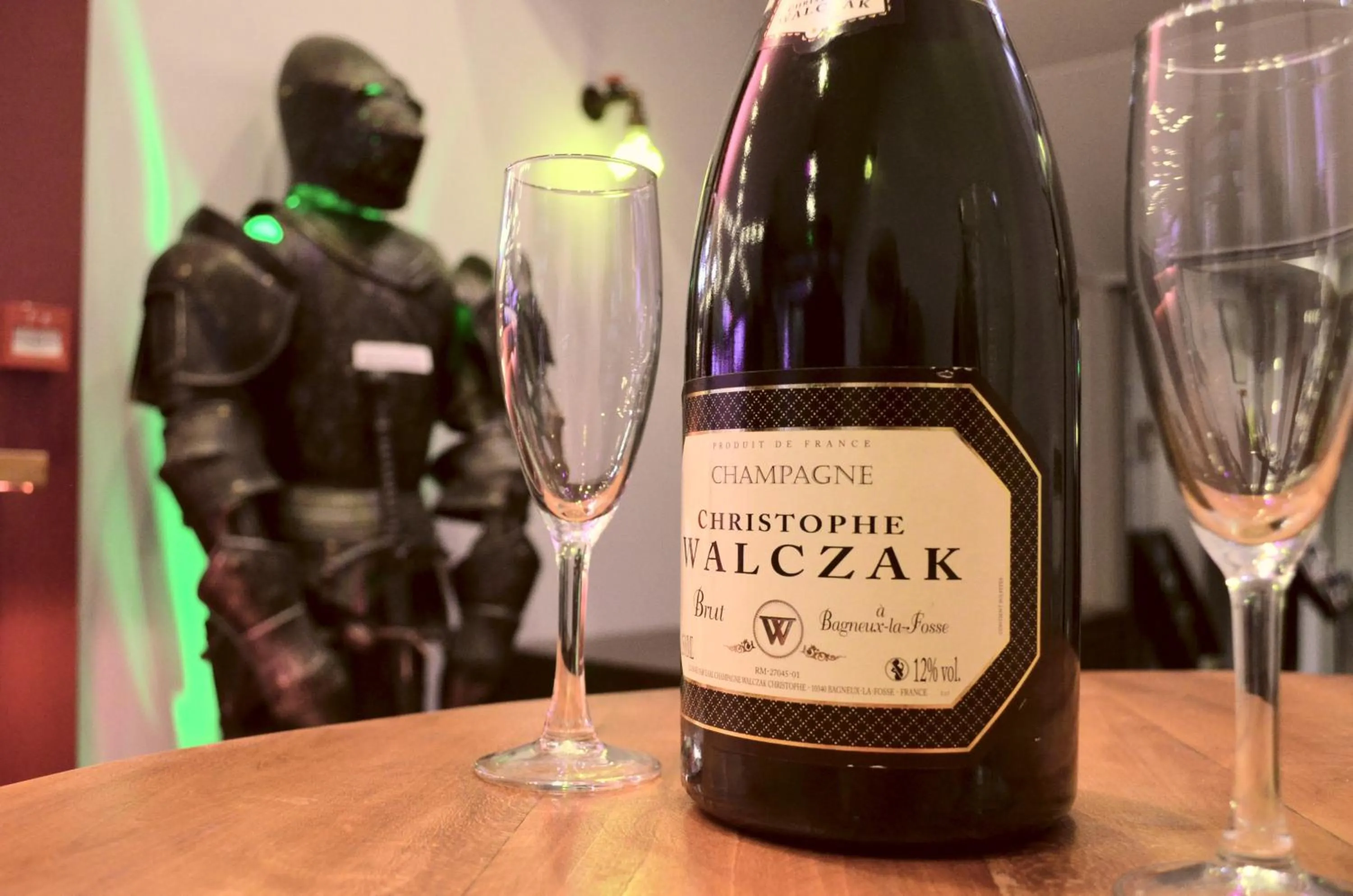 Property building, Drinks in Comfort Hotel Orleans Sud