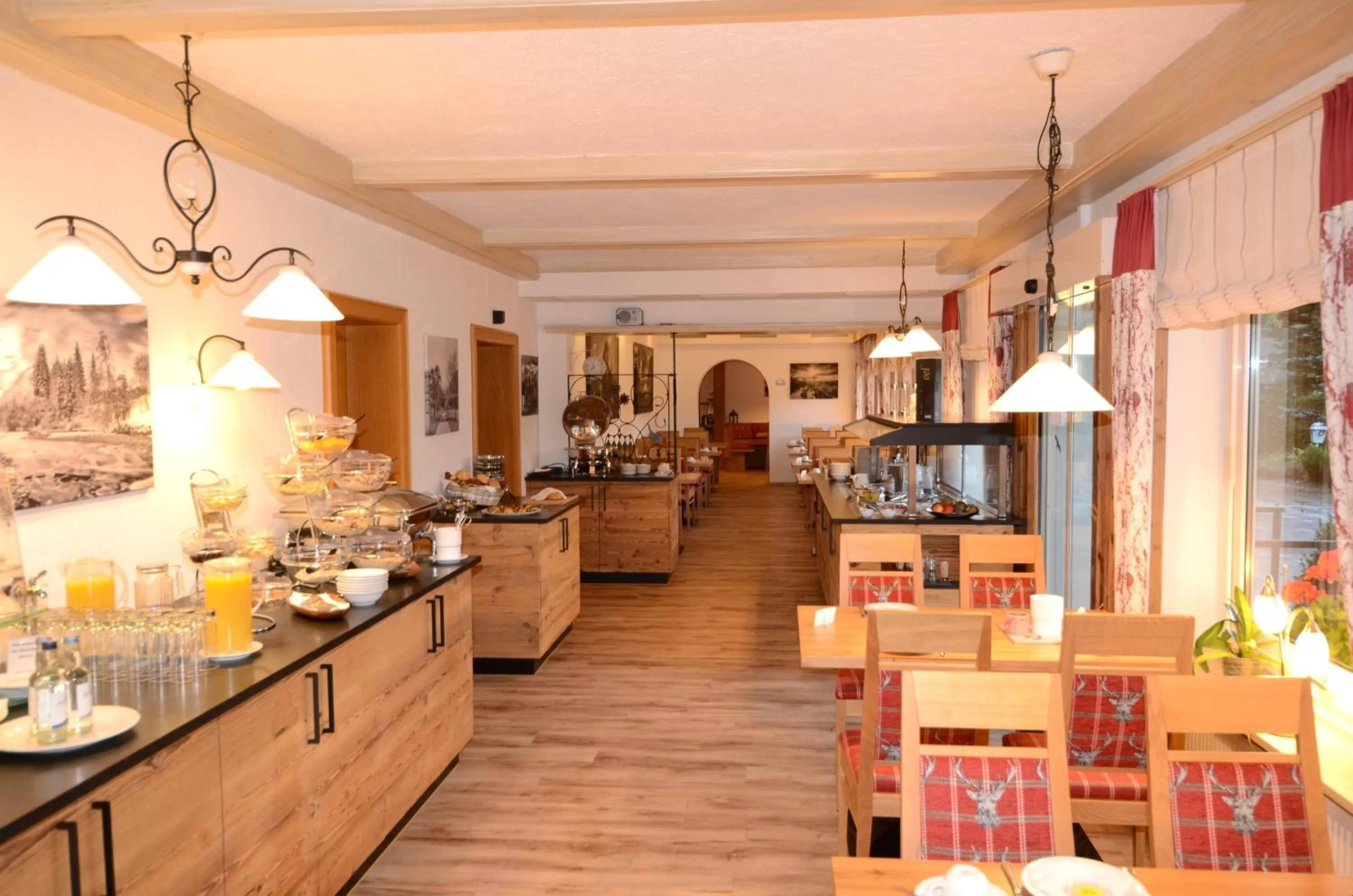 Restaurant/Places to Eat in Hotel Cafe Fuggerhof