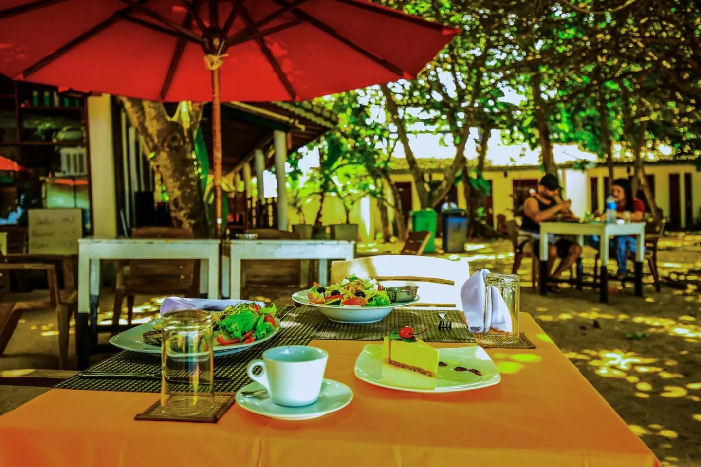 Restaurant/Places to Eat in Surf Sea Breeze