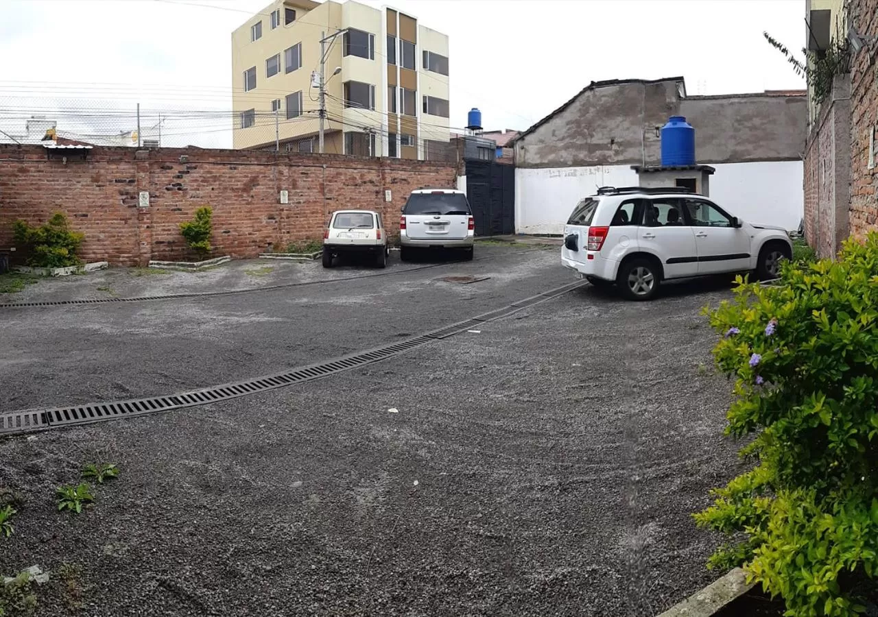 Parking in La Merced Plaza Hostal