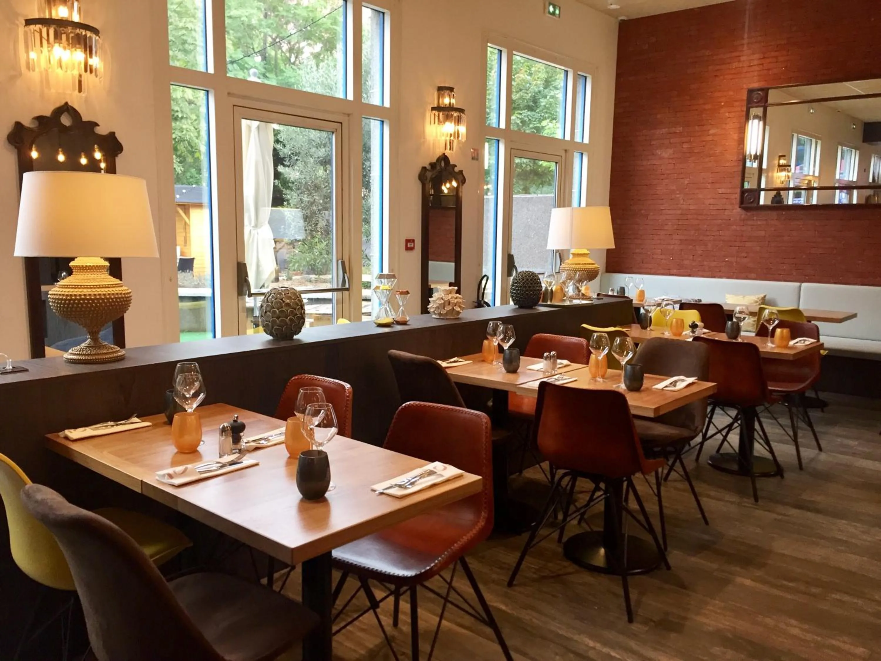 Restaurant/places to eat in Mercure Paris Porte de Pantin