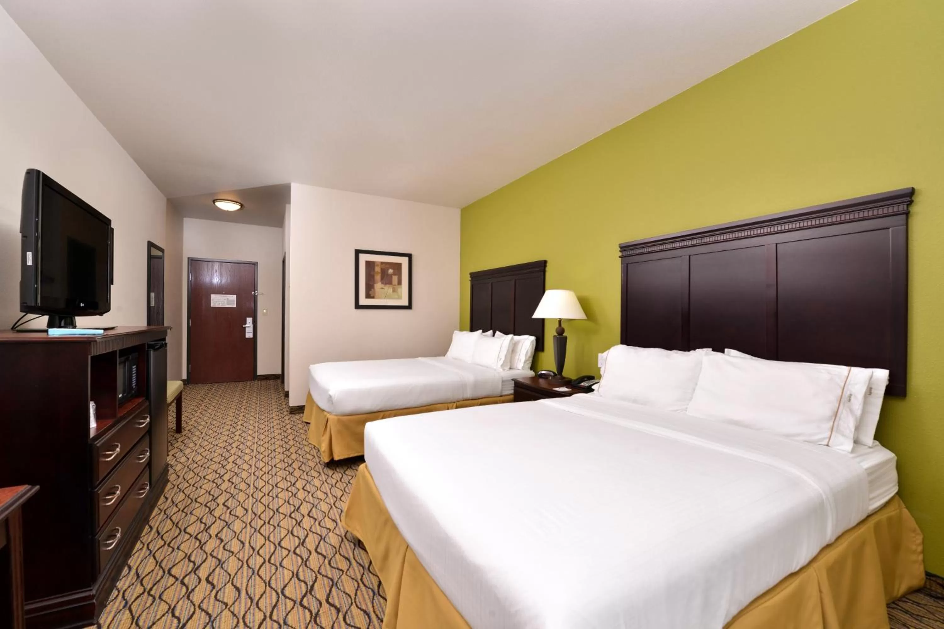 Photo of the whole room in Holiday Inn Express Hotel & Suites Sherman Highway 75 by IHG