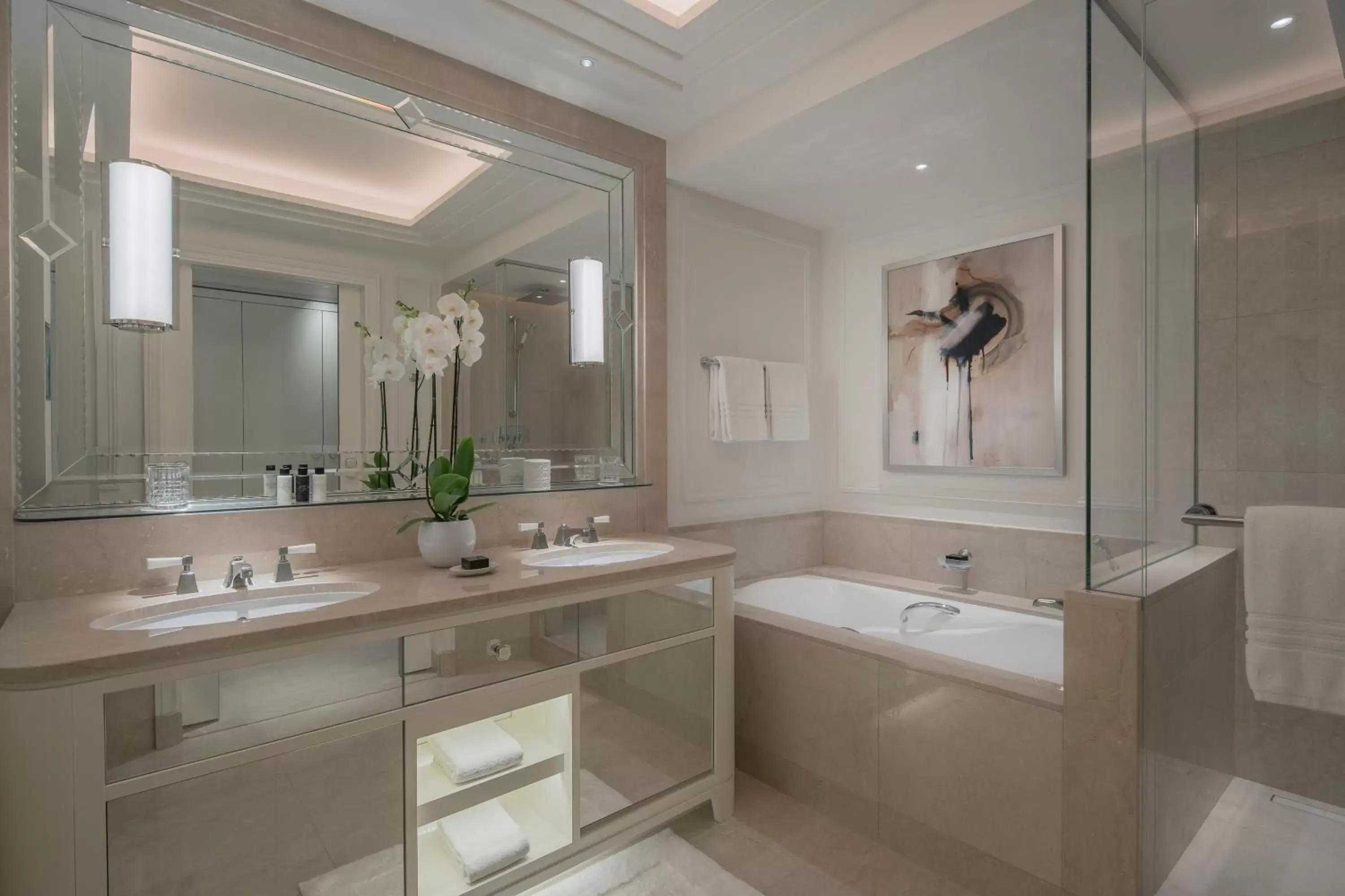 Executive King Suite with Sea View in Four Seasons Hotel Doha Executive King Suite with Sea View in Four Seasons Hotel Doha