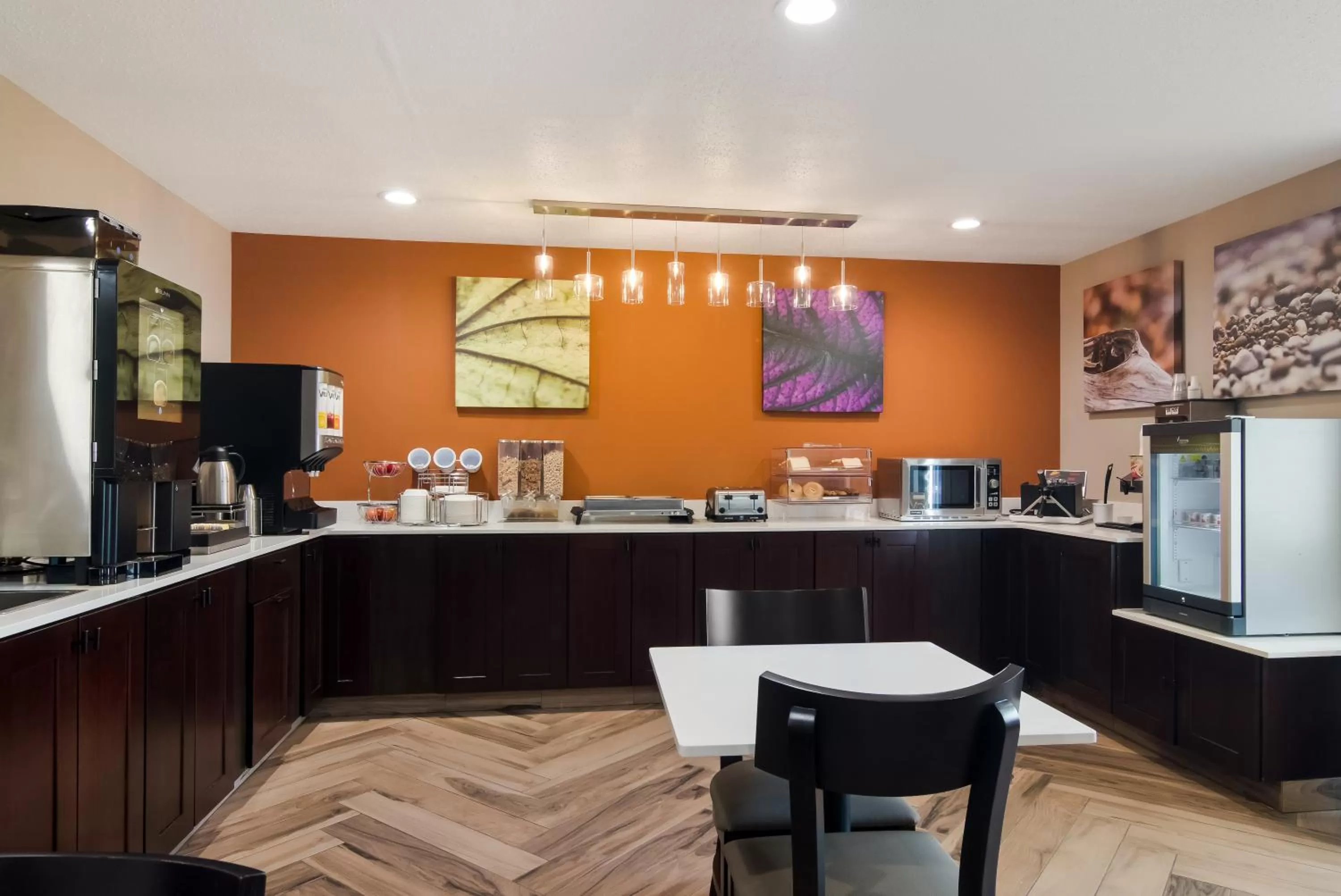 Breakfast in Sleep Inn Erie near Sports Center