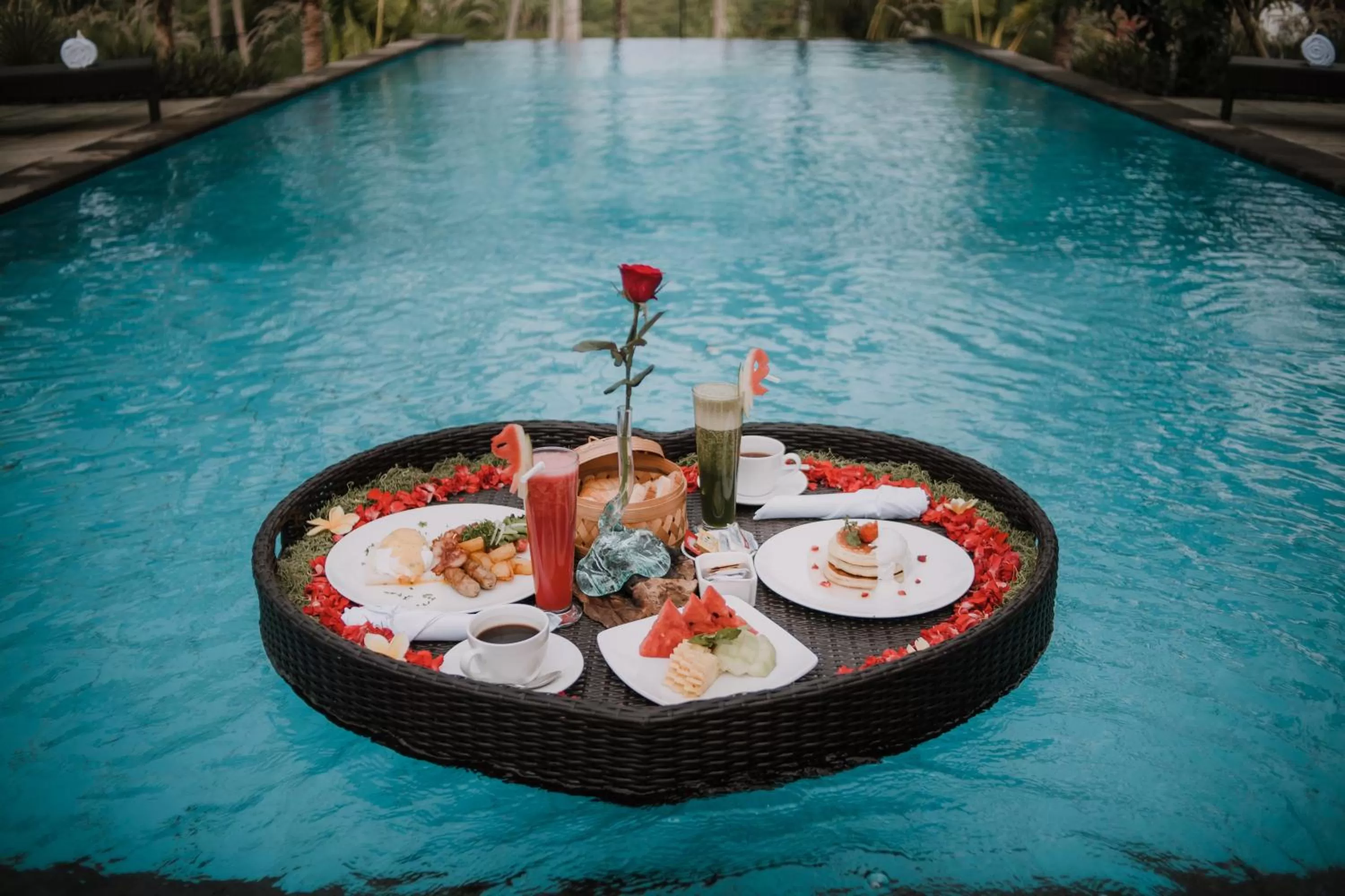 Breakfast in Bubu Suite by Prasi