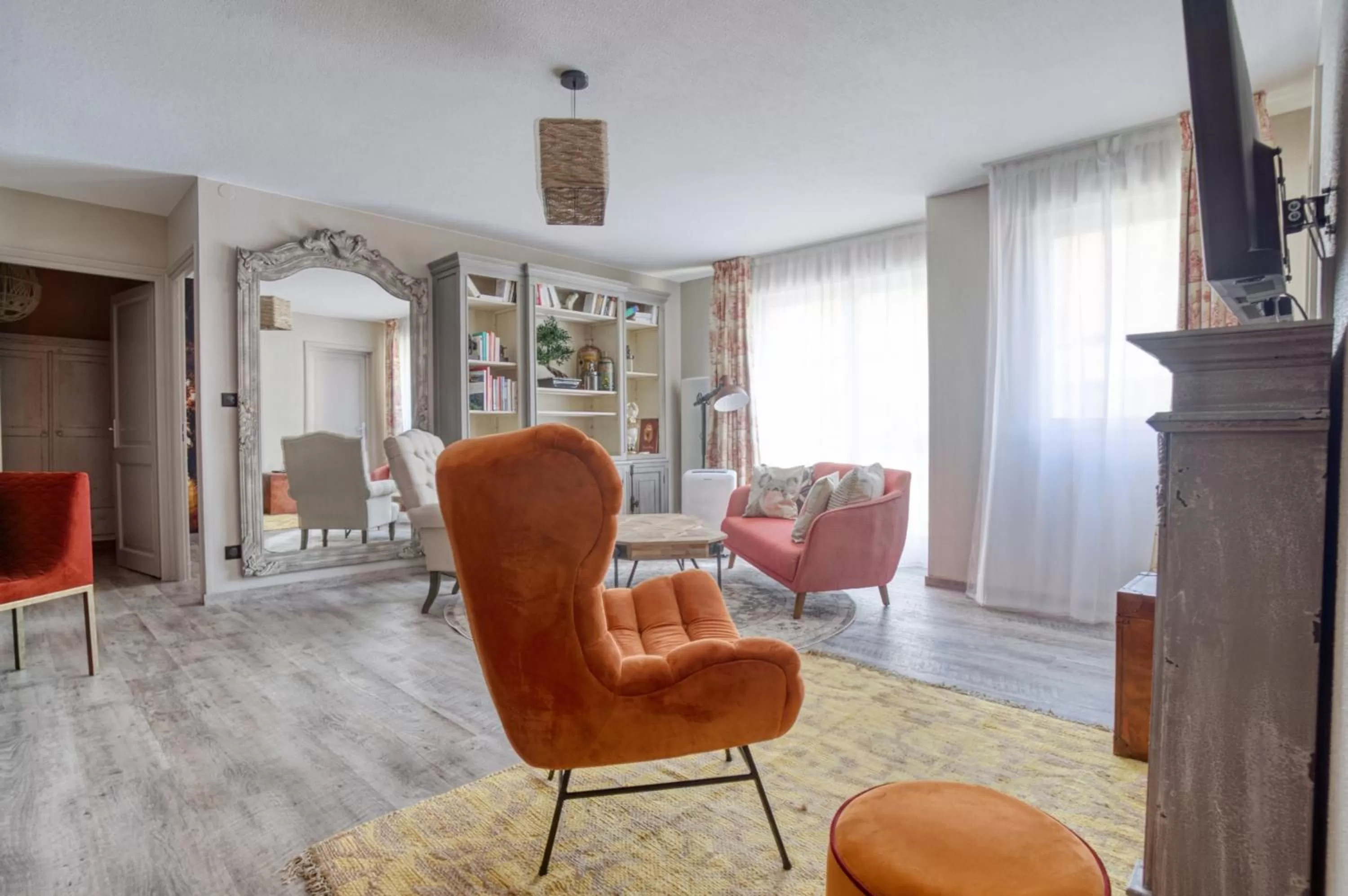 Seating area in La Maison Hôtel Mulhouse Centre