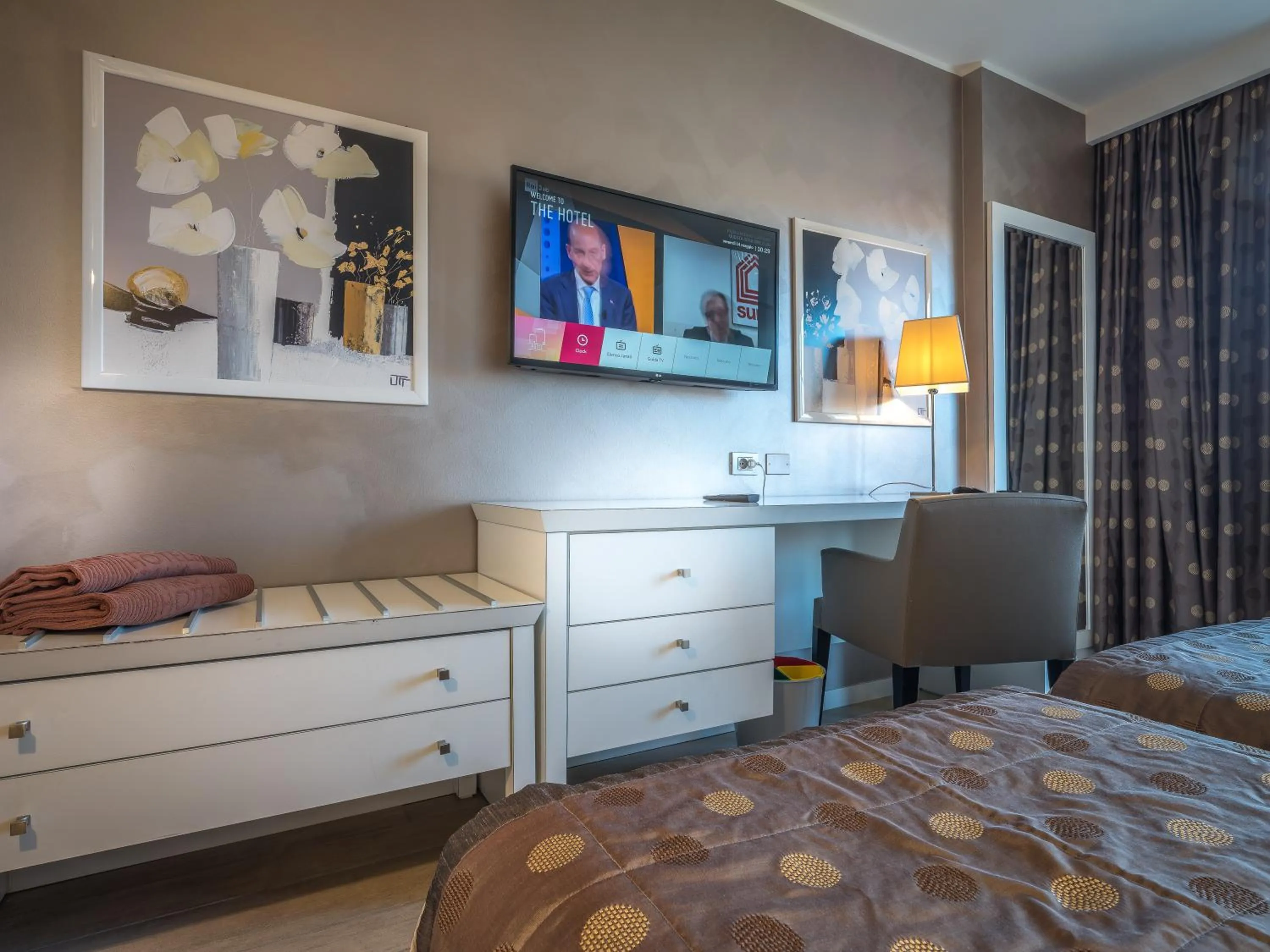 Bedroom, Bed in Parc Hotel Gritti