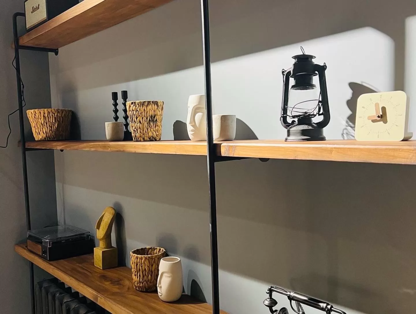 Restaurant/places to eat in Level Up Hotel & Restaurant