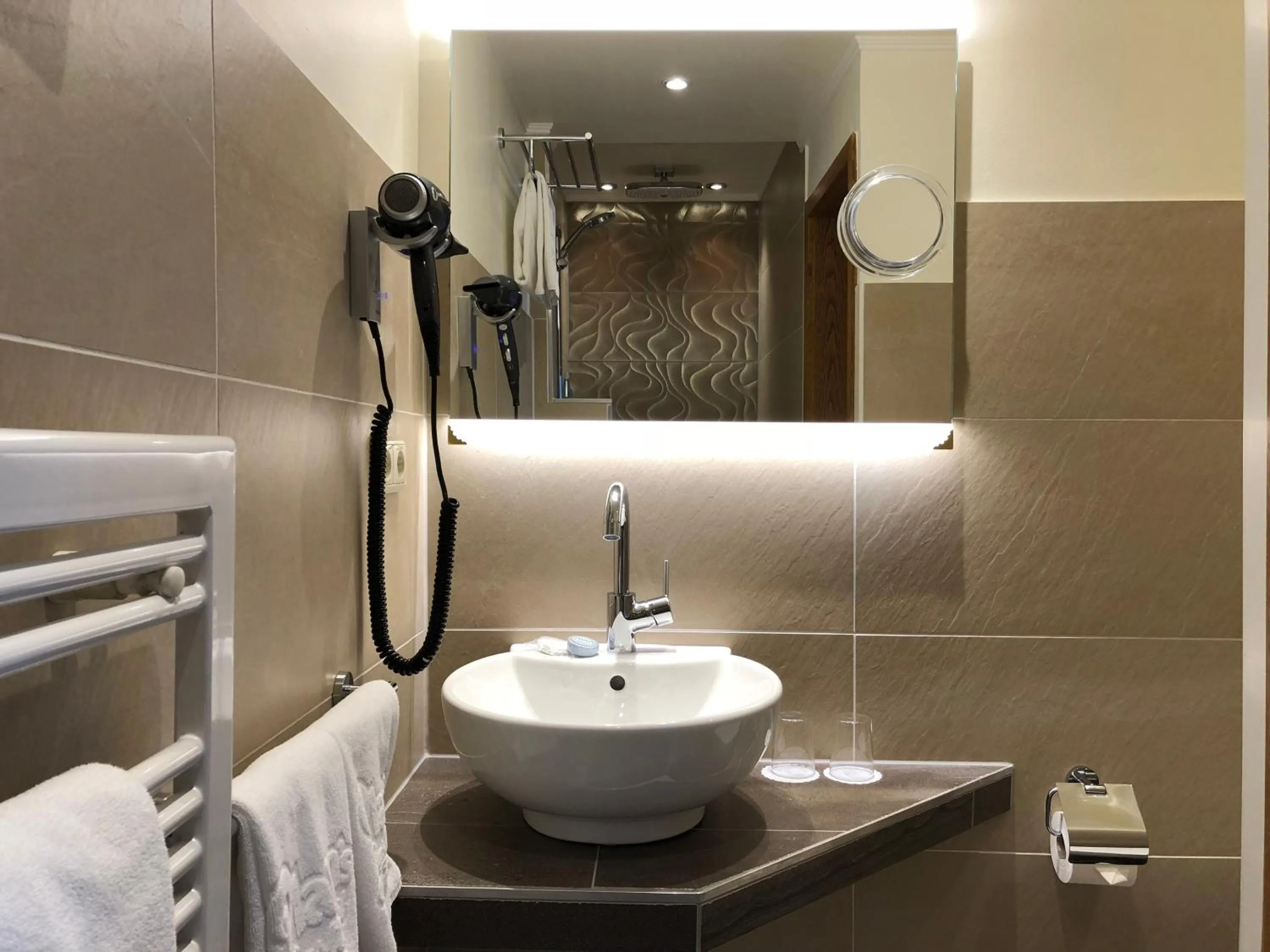 Shower in Rhein-Hotel Nierstein