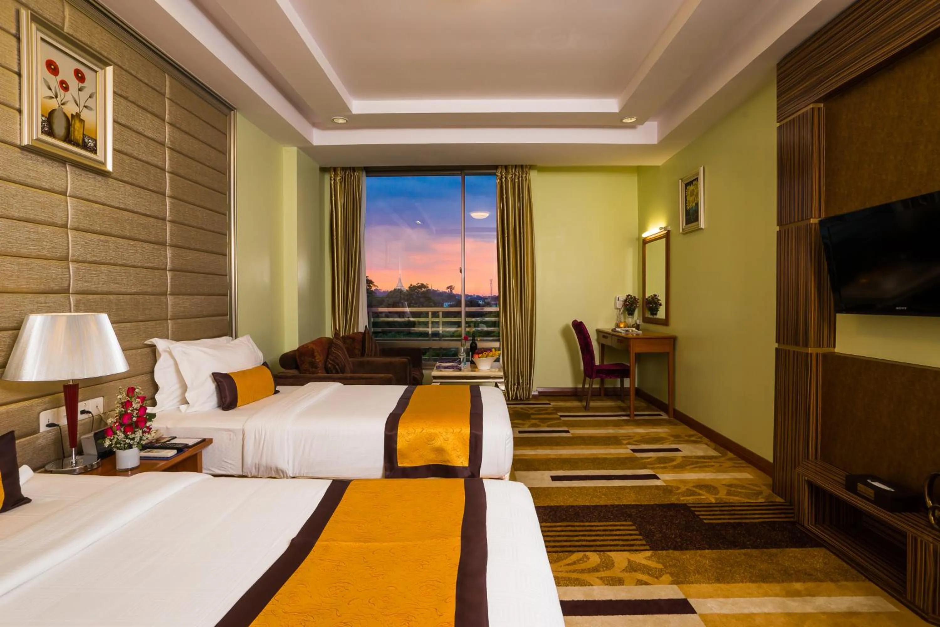 Bedroom in Best Western Green Hill Hotel