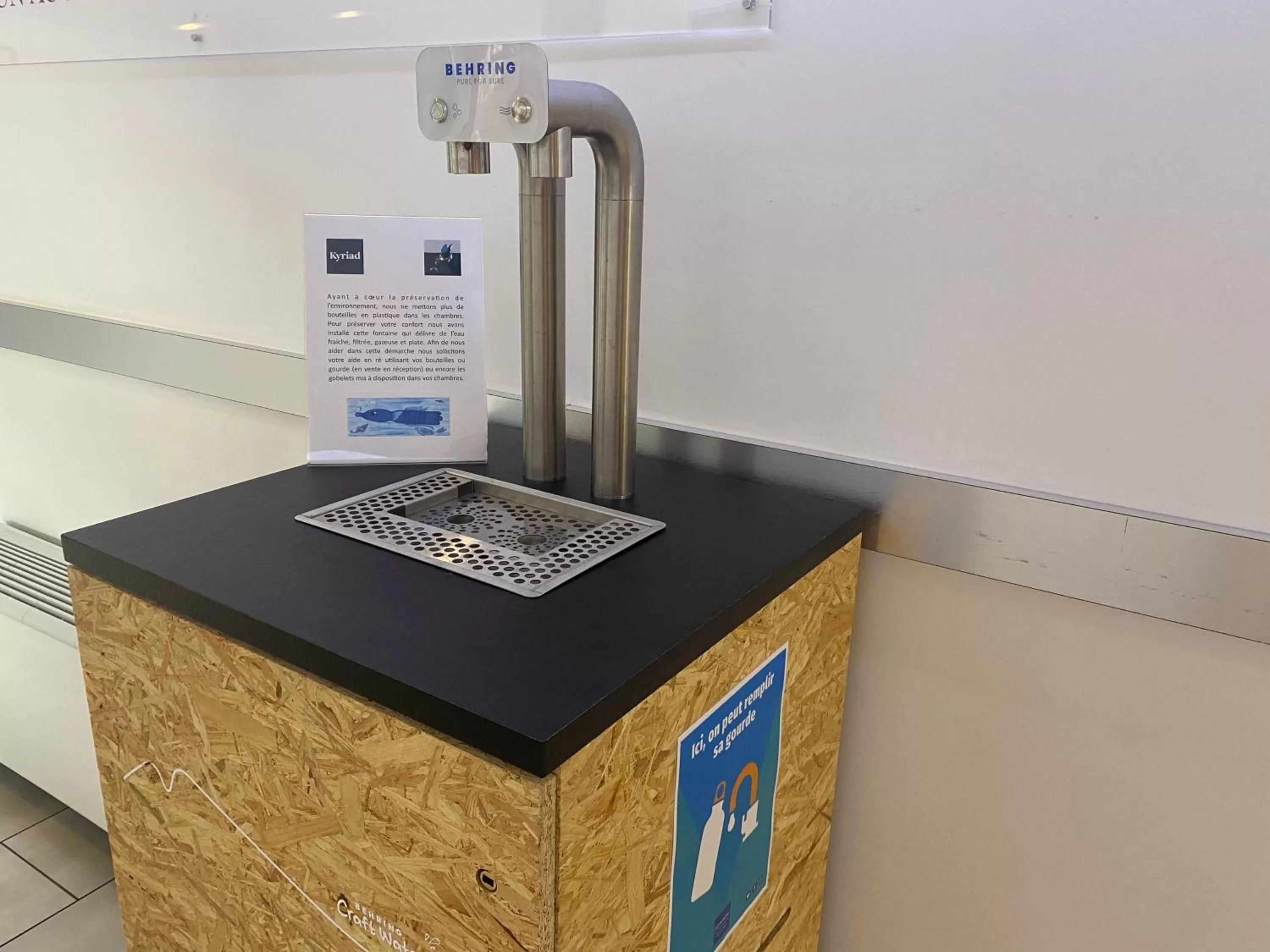 Lobby or reception in Kyriad Montpellier Aéroport - Gare Sud de France