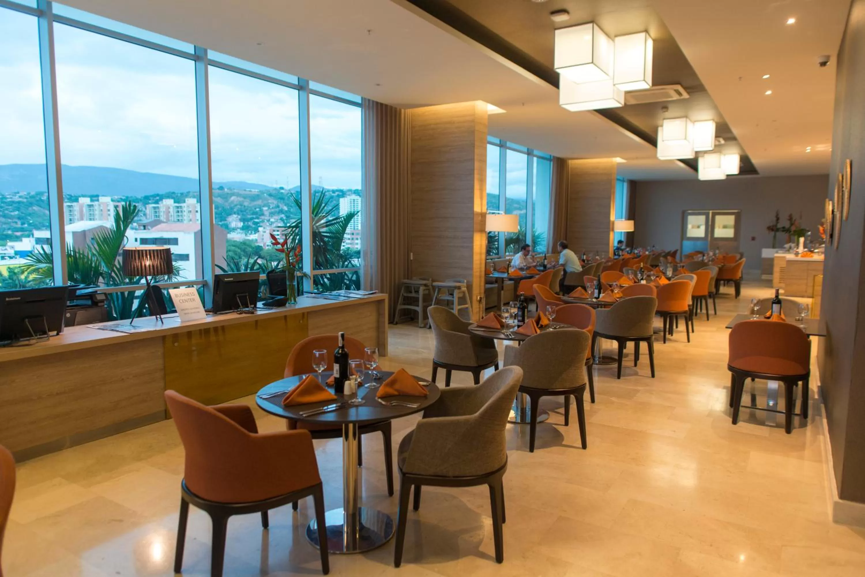 Restaurant/places to eat in Holiday Inn Cúcuta by IHG