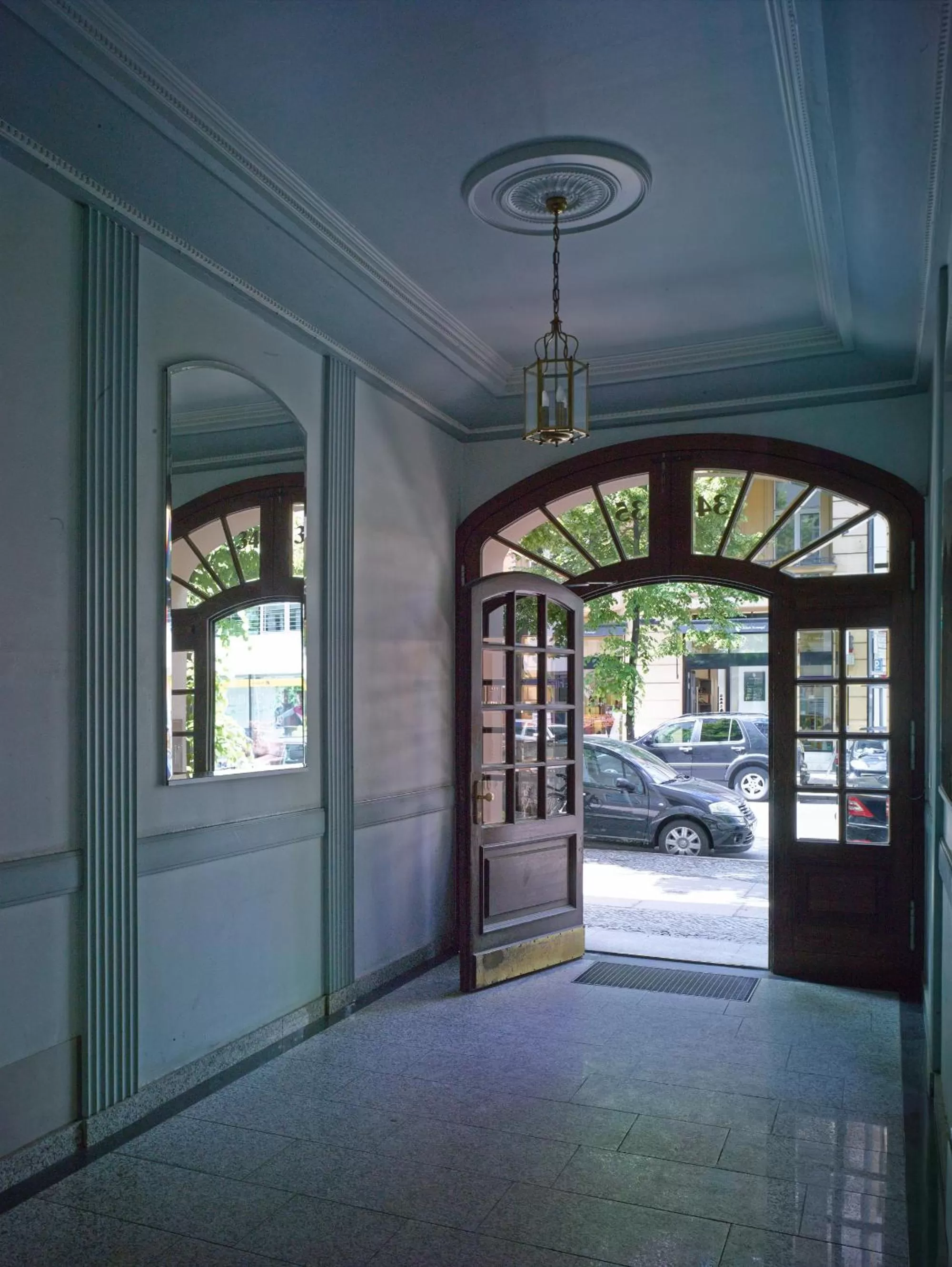 Facade/entrance in Kurfürst am Kurfürstendamm