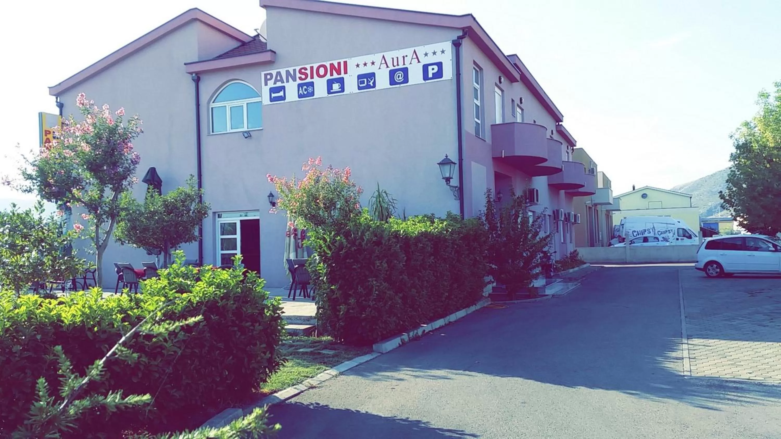 Facade/entrance, Property Building in Motel Aura