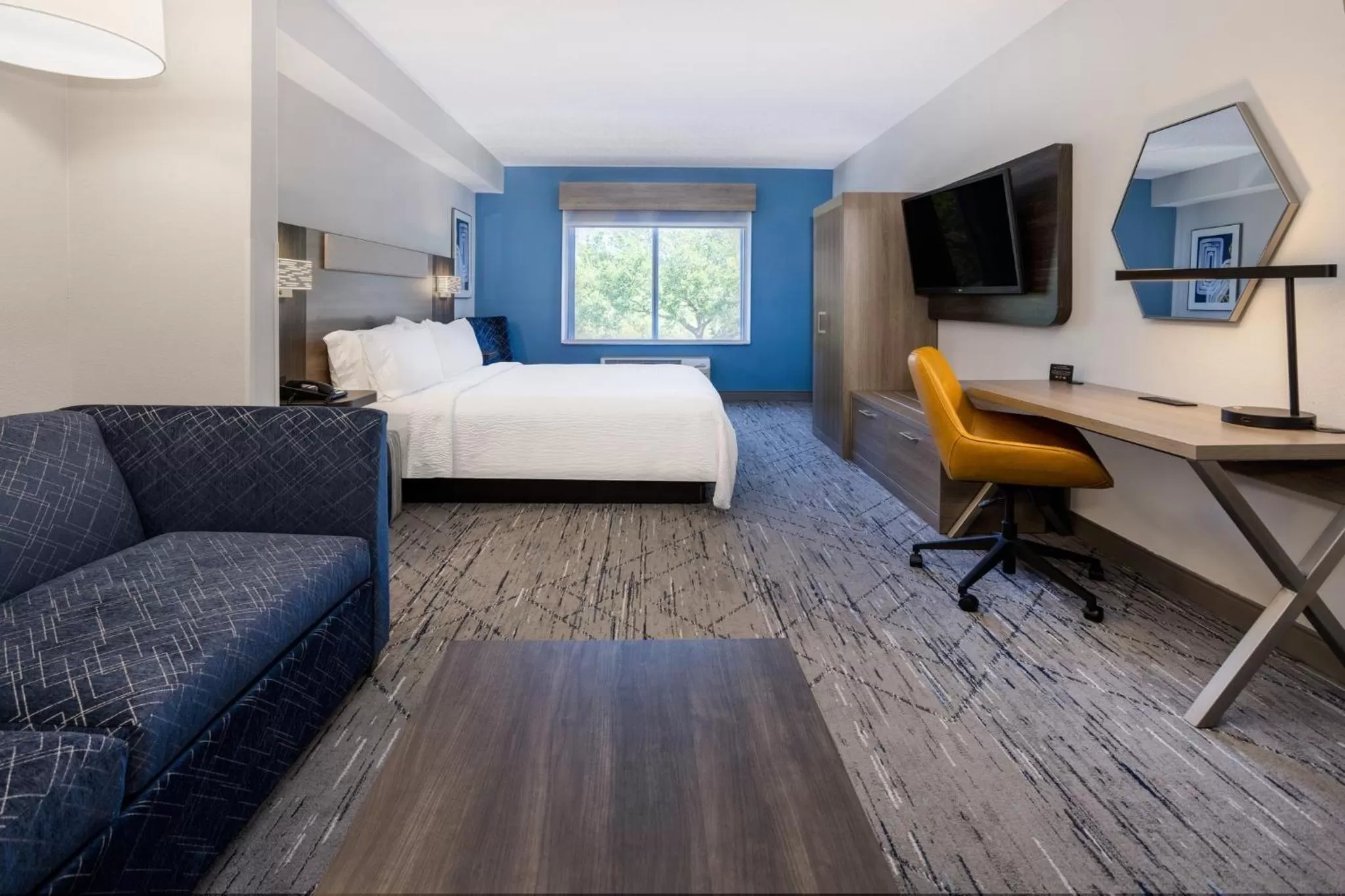 Photo of the whole room, Bed in Holiday Inn Express and Suites Tampa I-75 at Bruce B. Downs by IHG