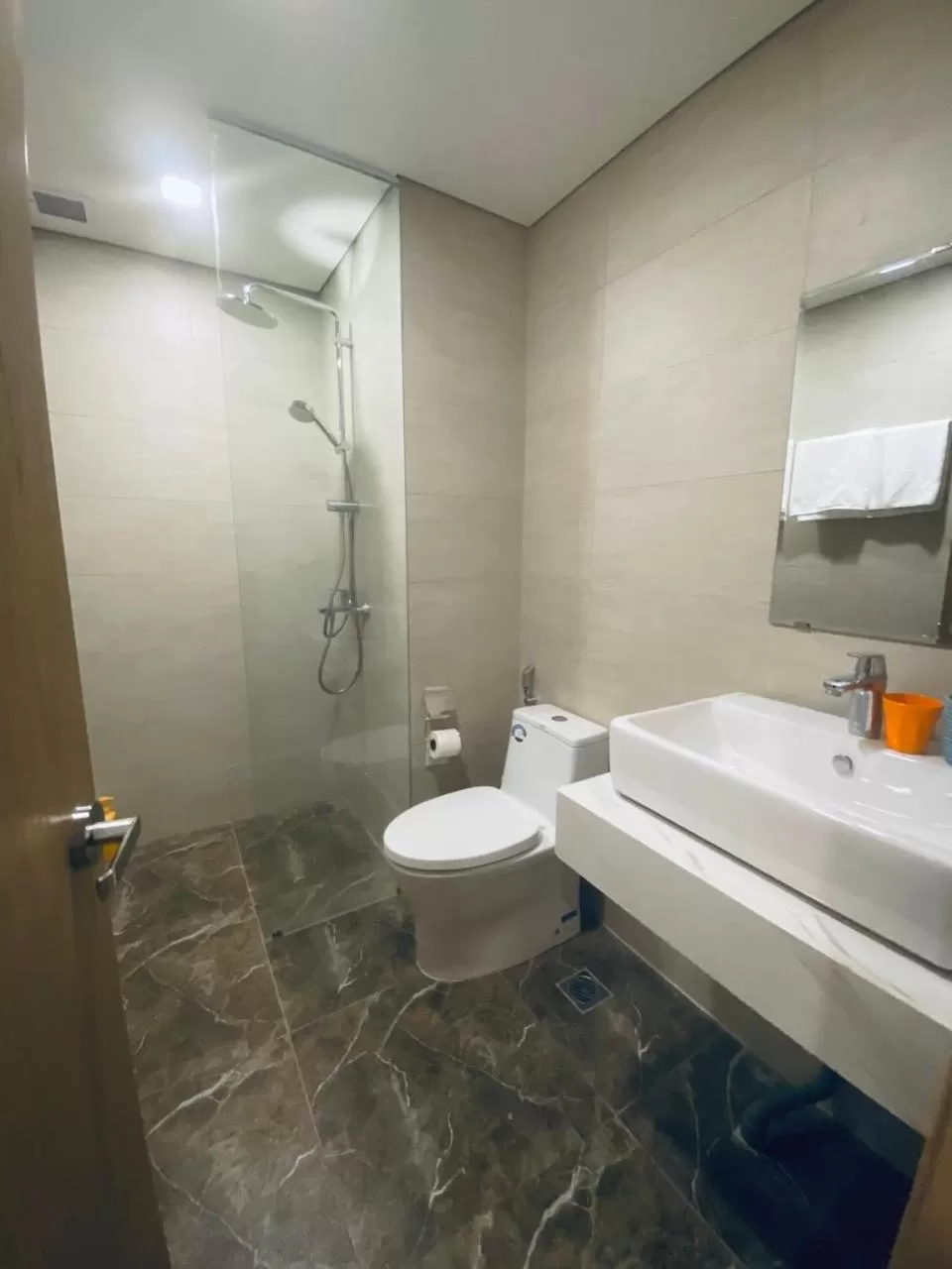 Bathroom in FLC Sea Tower Quy Nhơn - Homostay