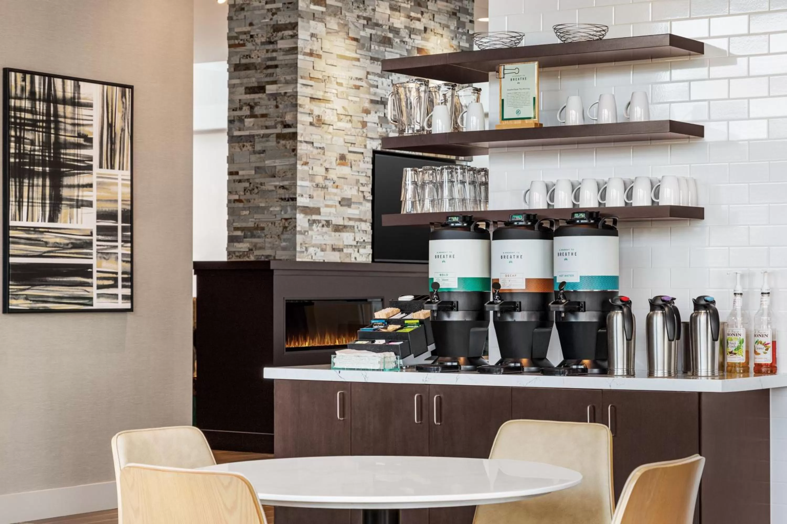 Breakfast in Residence Inn by Marriott New York JFK Airport