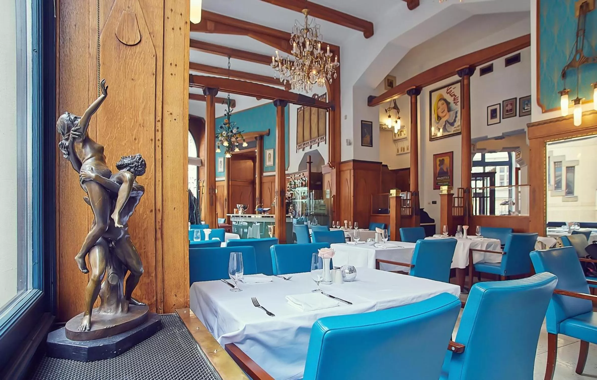 Restaurant/places to eat in Hotel Paris Prague