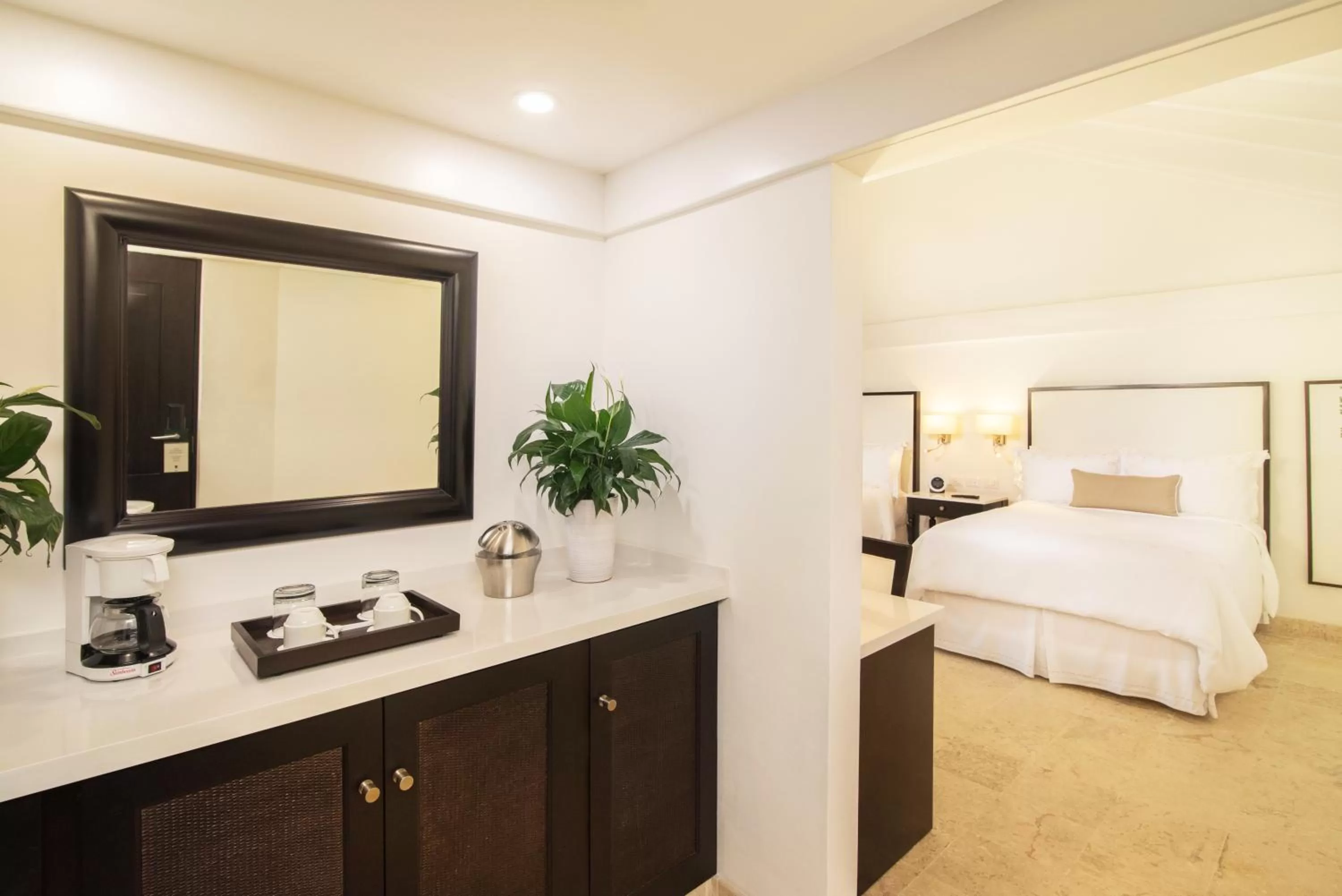 Balcony/Terrace, Bed in Casa de Campo Resort & Villas