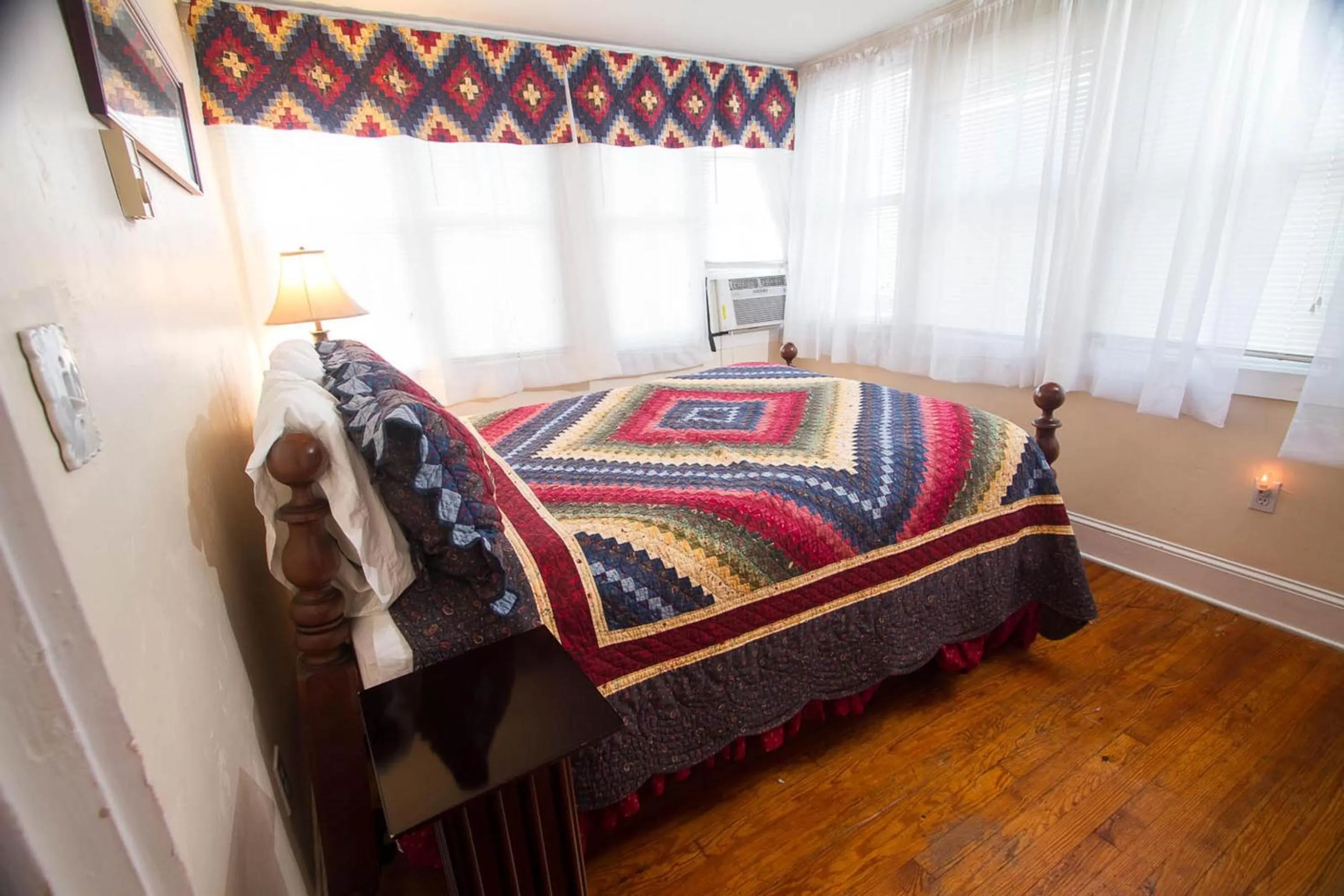 Property building, Bed in The Inn at Lincoln Square