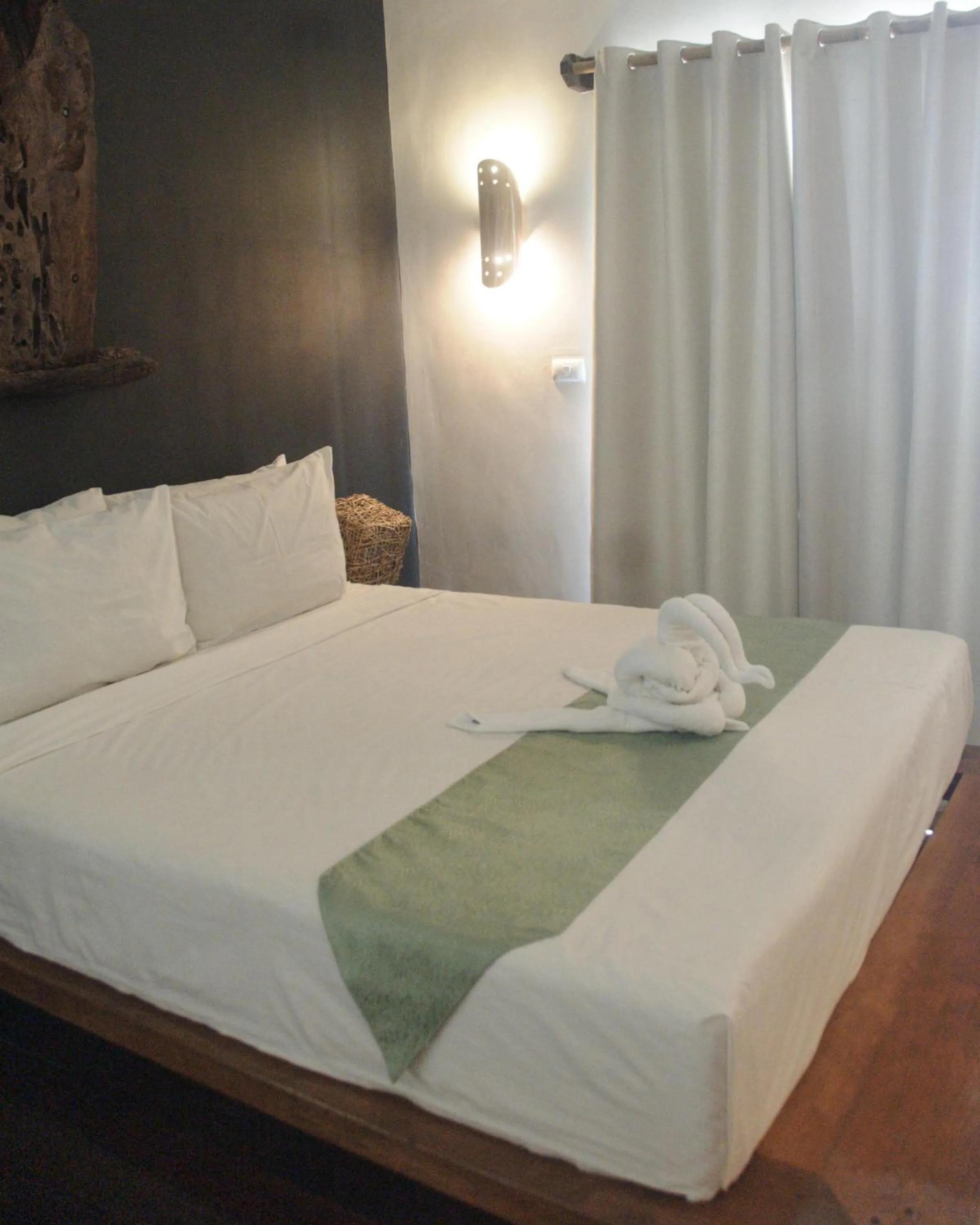 Bed in Happiness Boutique Resort El Nido