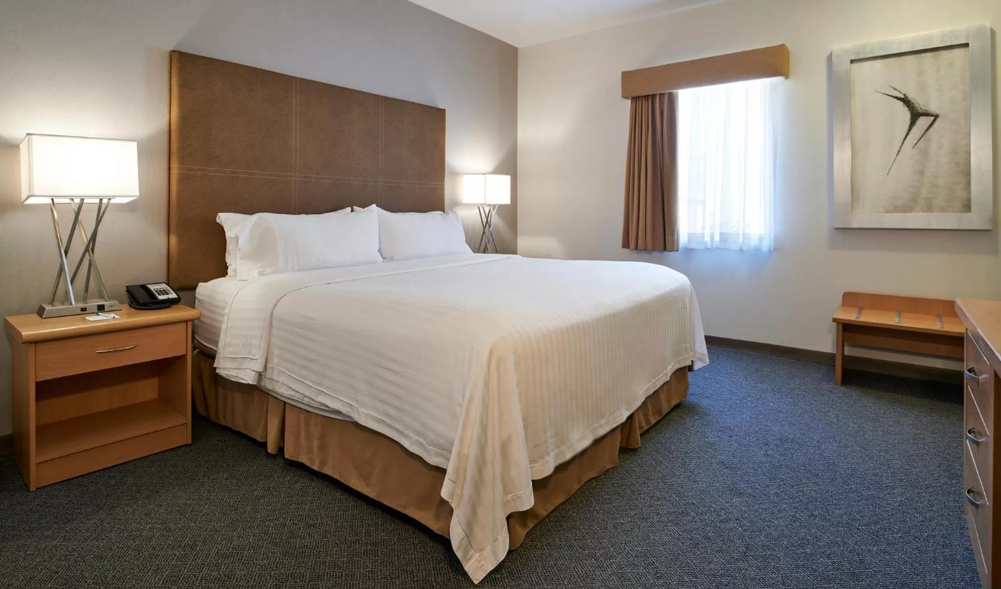 Bed in Holiday Inn & Suites Chihuahua Expo by IHG