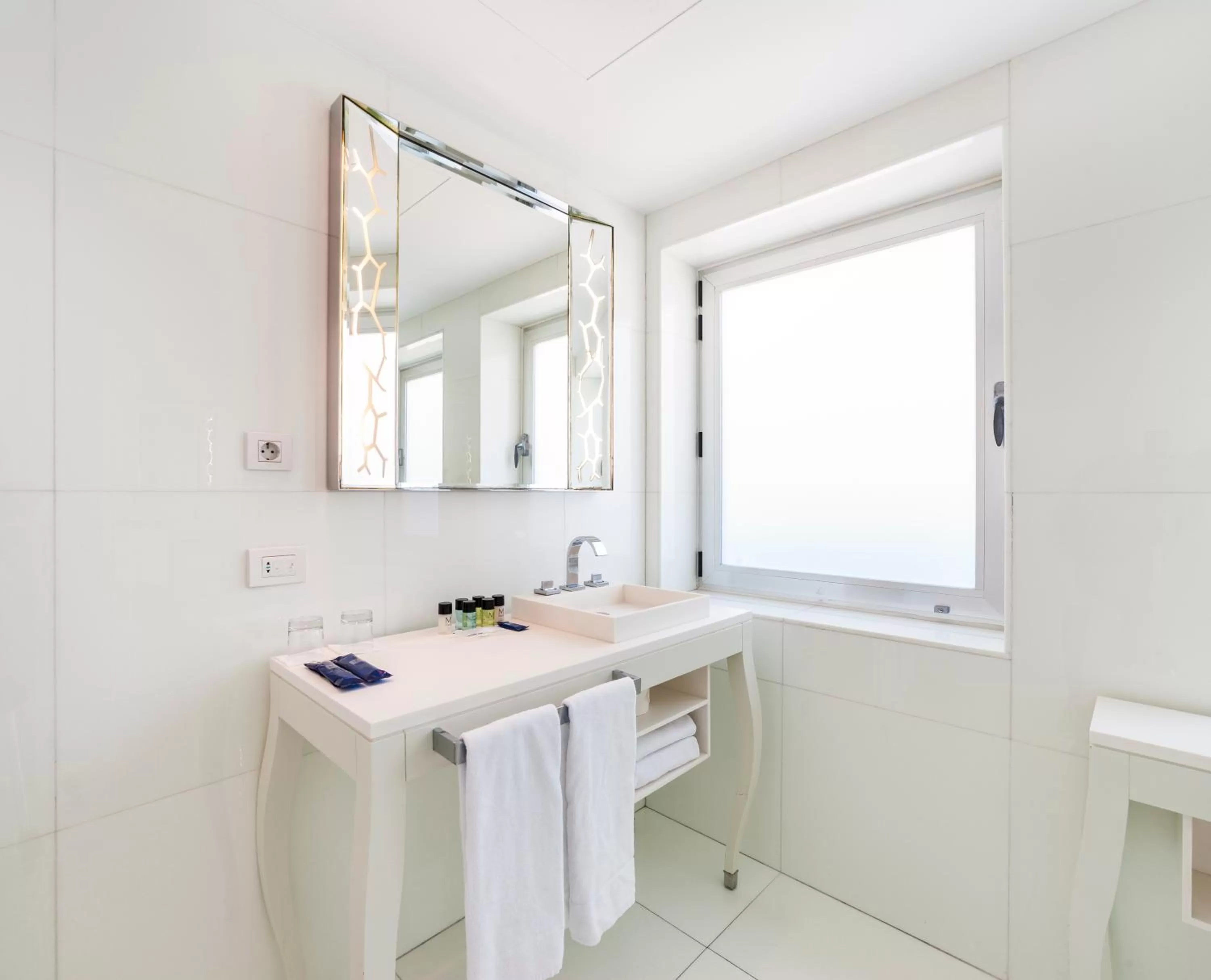 Superior Double Room (1-2 Adults) in Palacio Avenida