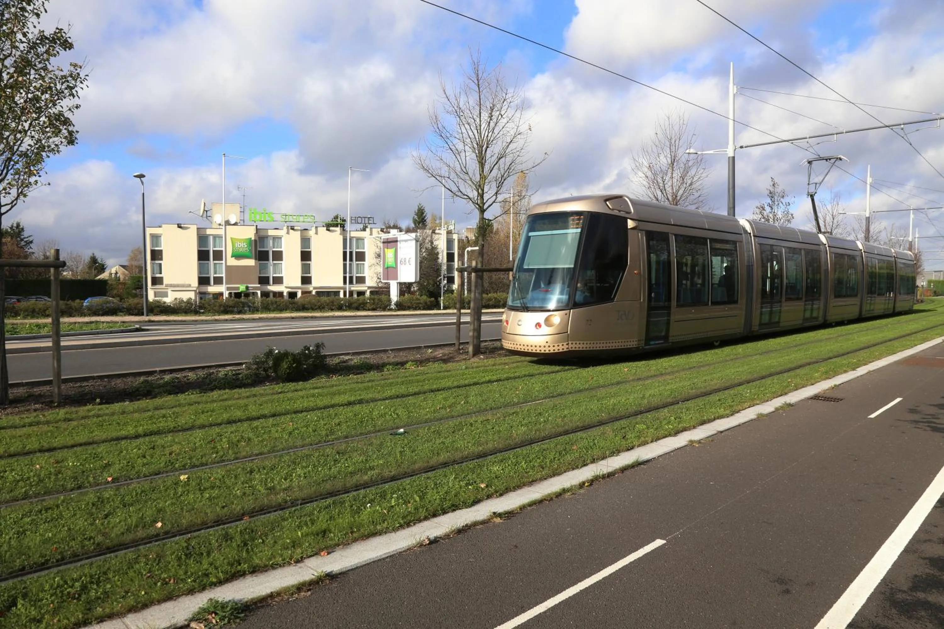 Property building in Ibis Orleans La Chapelle Saint Mesmin