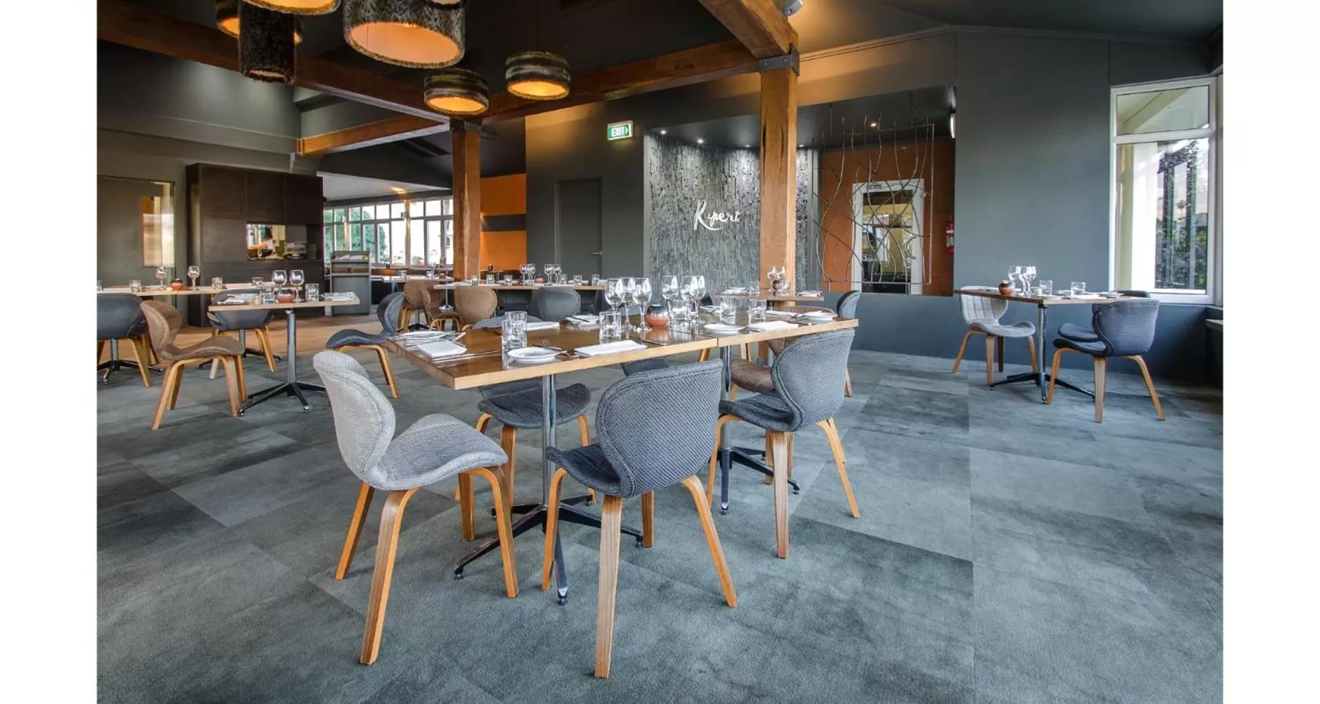 Restaurant/places to eat in Coachmans Inn Warwick