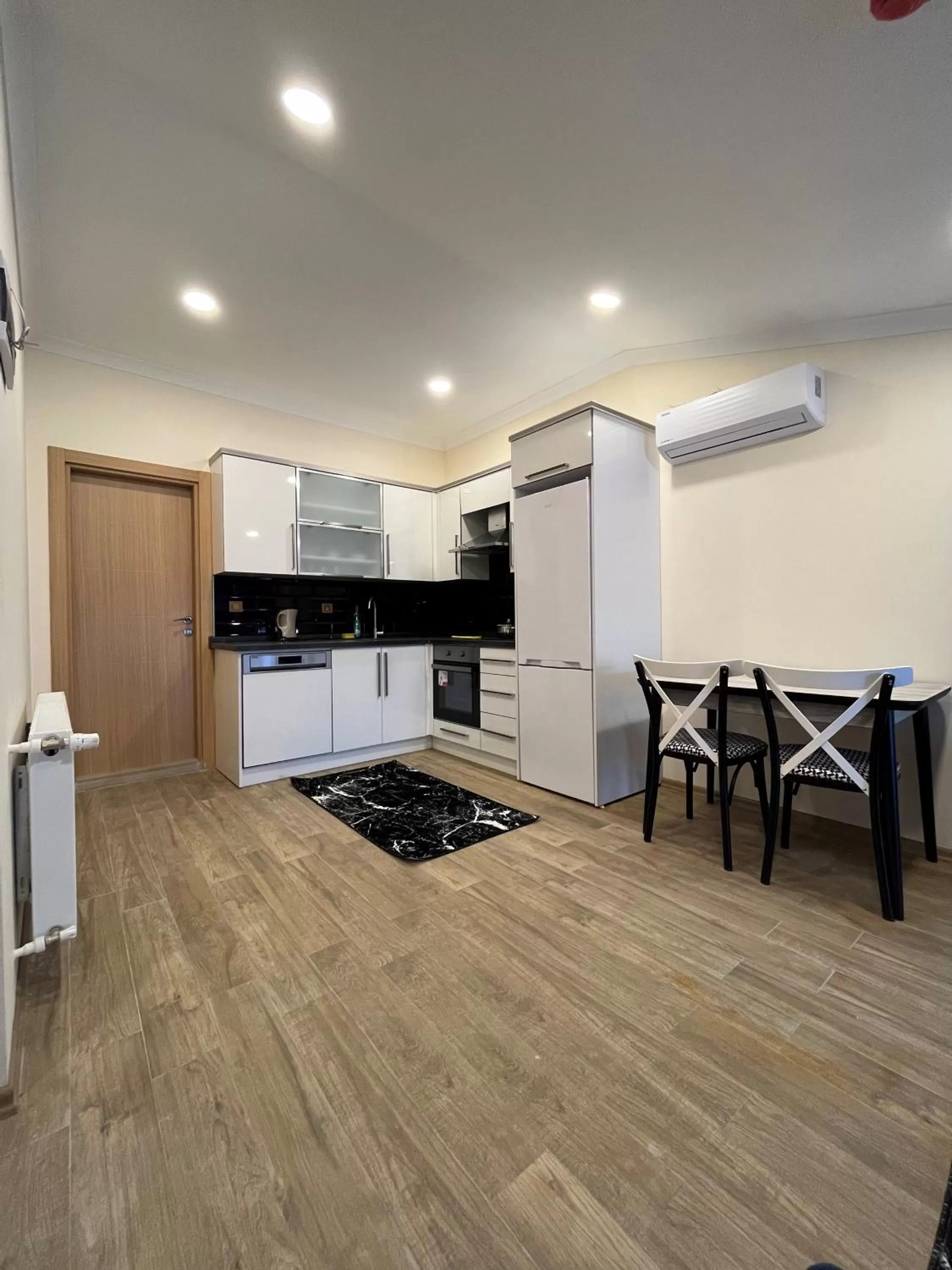 Kitchen or kitchenette in White House Apart