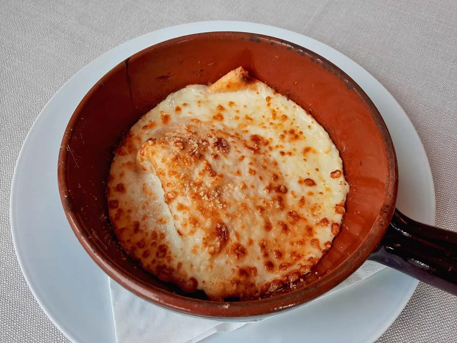 Restaurant/places to eat in Hotel Aigle