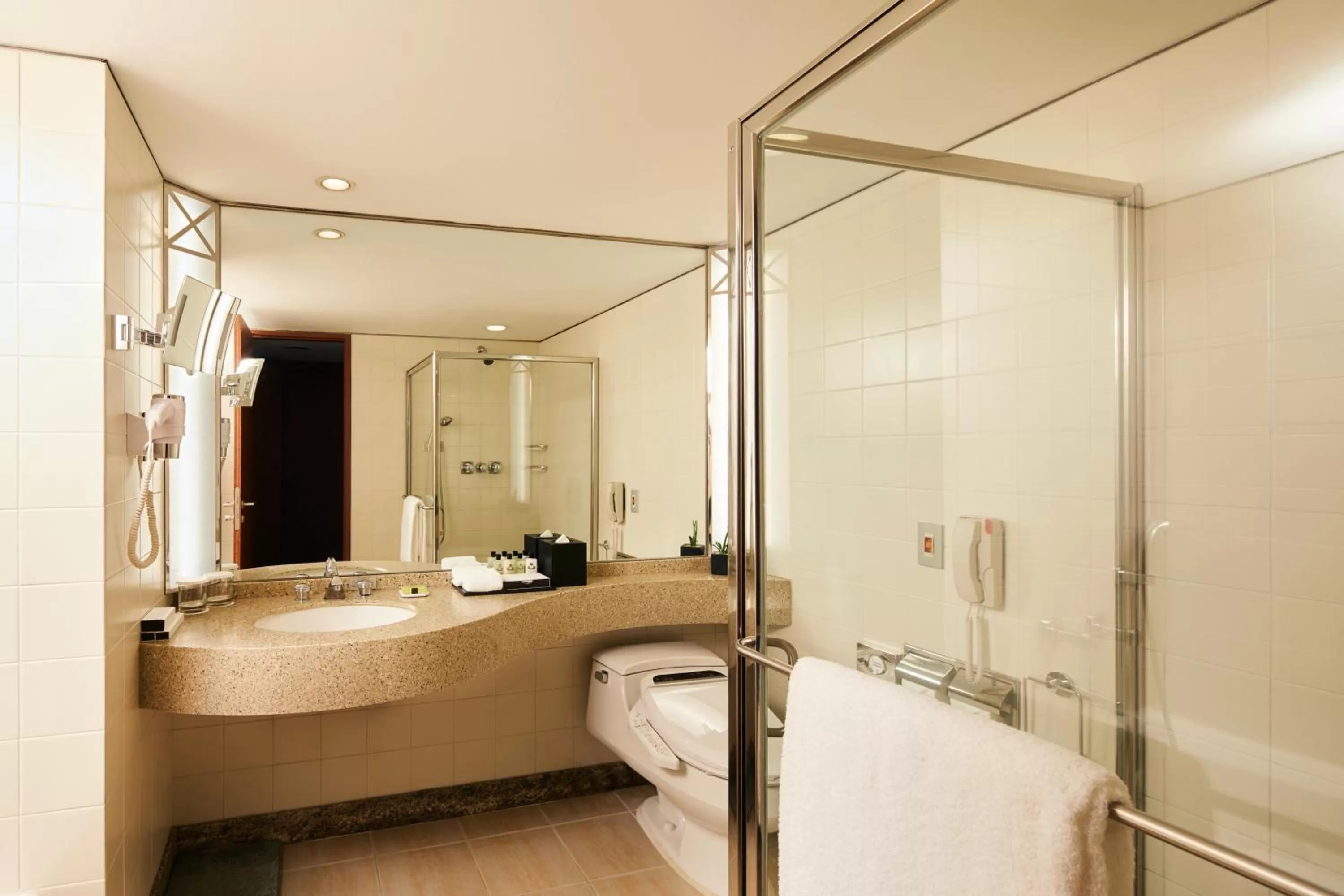 Bathroom in InterContinental Seoul COEX, an IHG Hotel