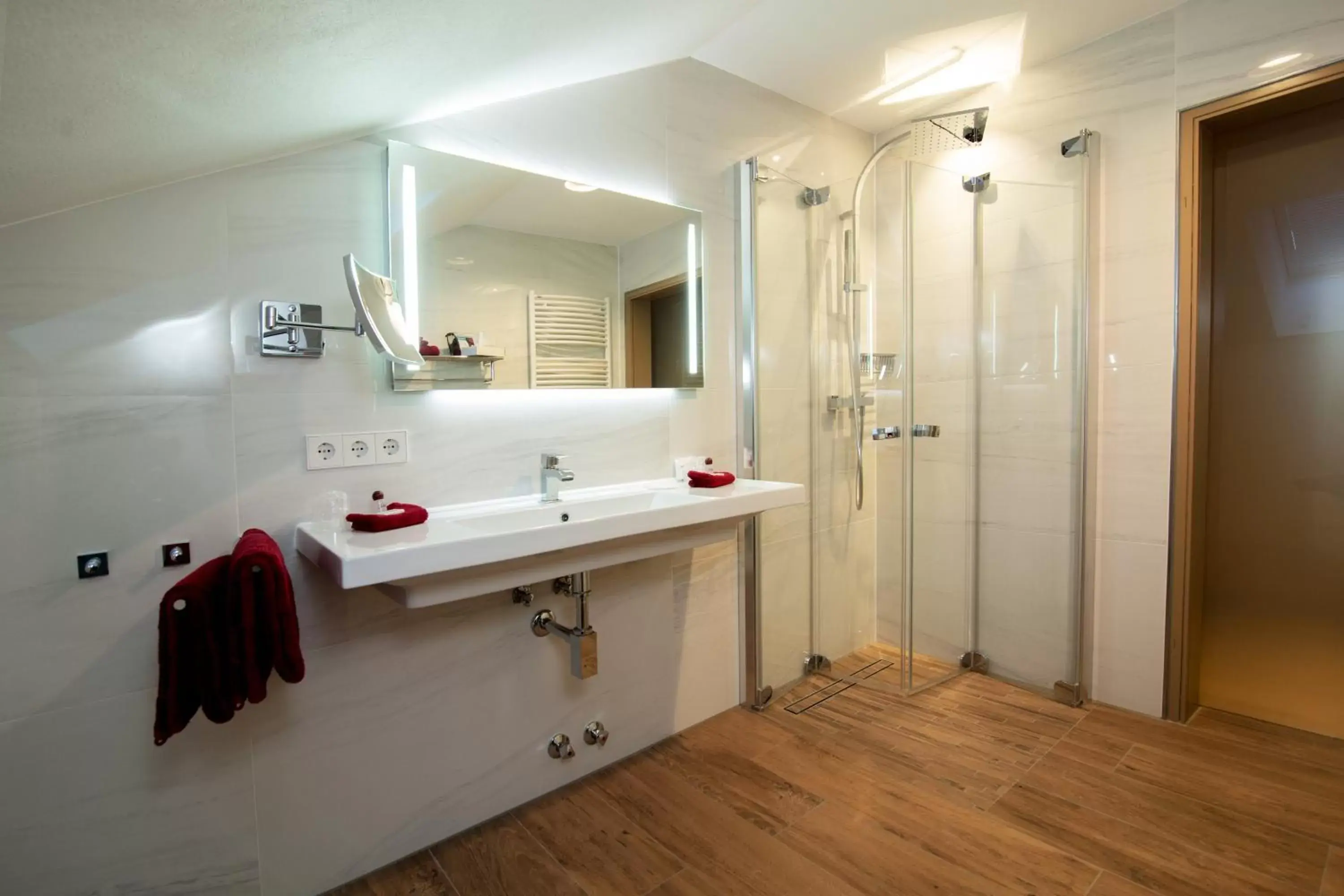 Triple Room in Hotel Garni Jägerhof Triple Room in Hotel Garni Jägerhof