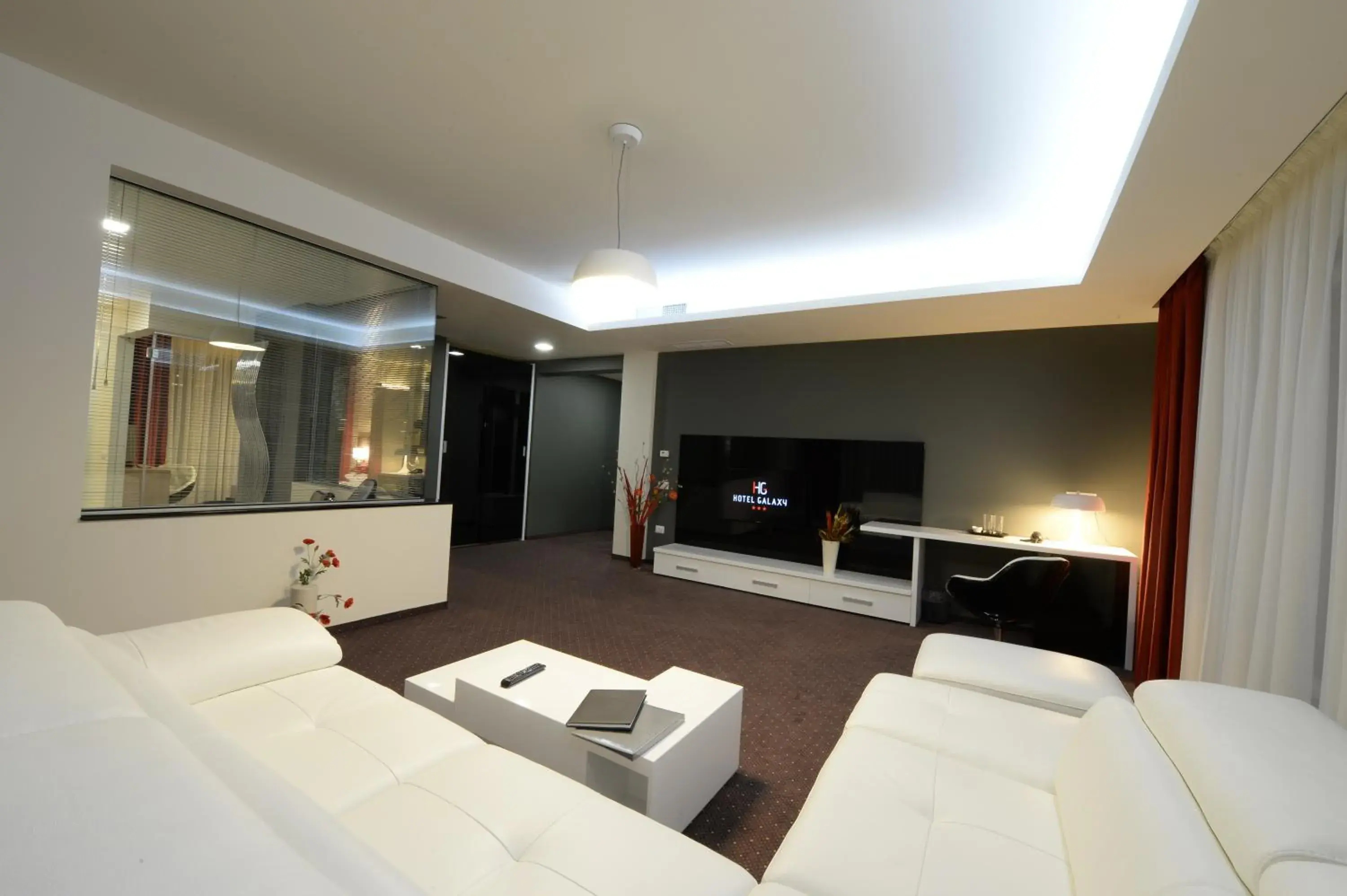 One-Bedroom Suite in Hotel Galaxy One-Bedroom Suite in Hotel Galaxy