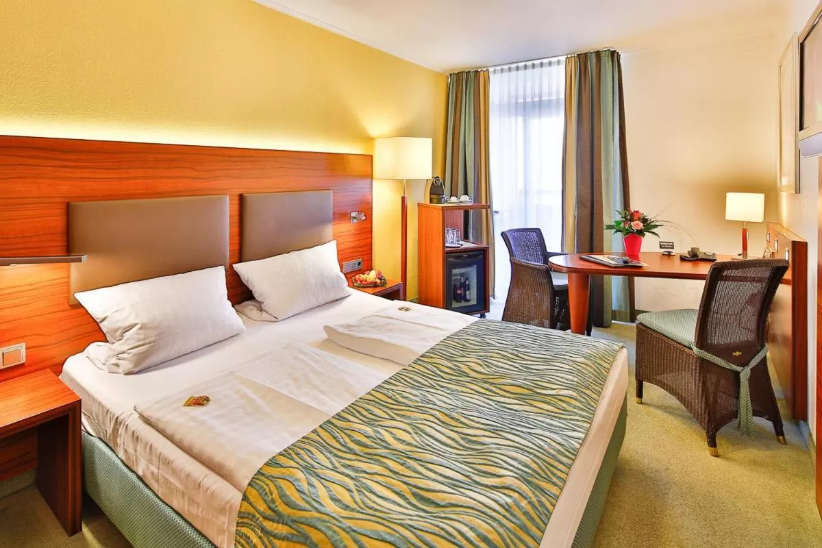 Bedroom, Bed in NP Hotel Wallis