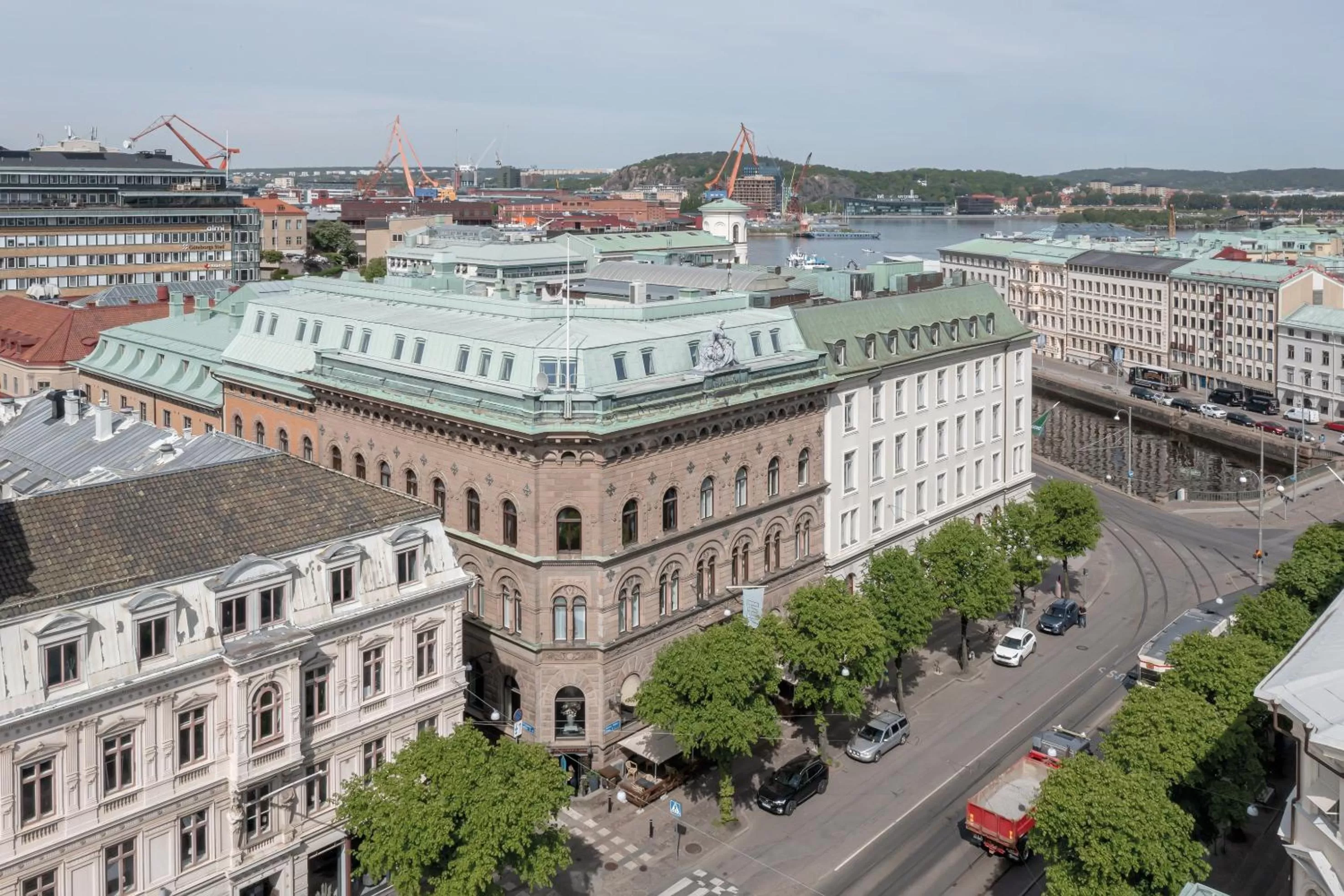 Property building in Elite Plaza Hotel