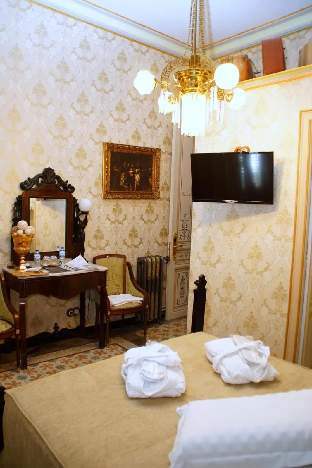 Bedroom, Bed in Sitges Royal Rooms