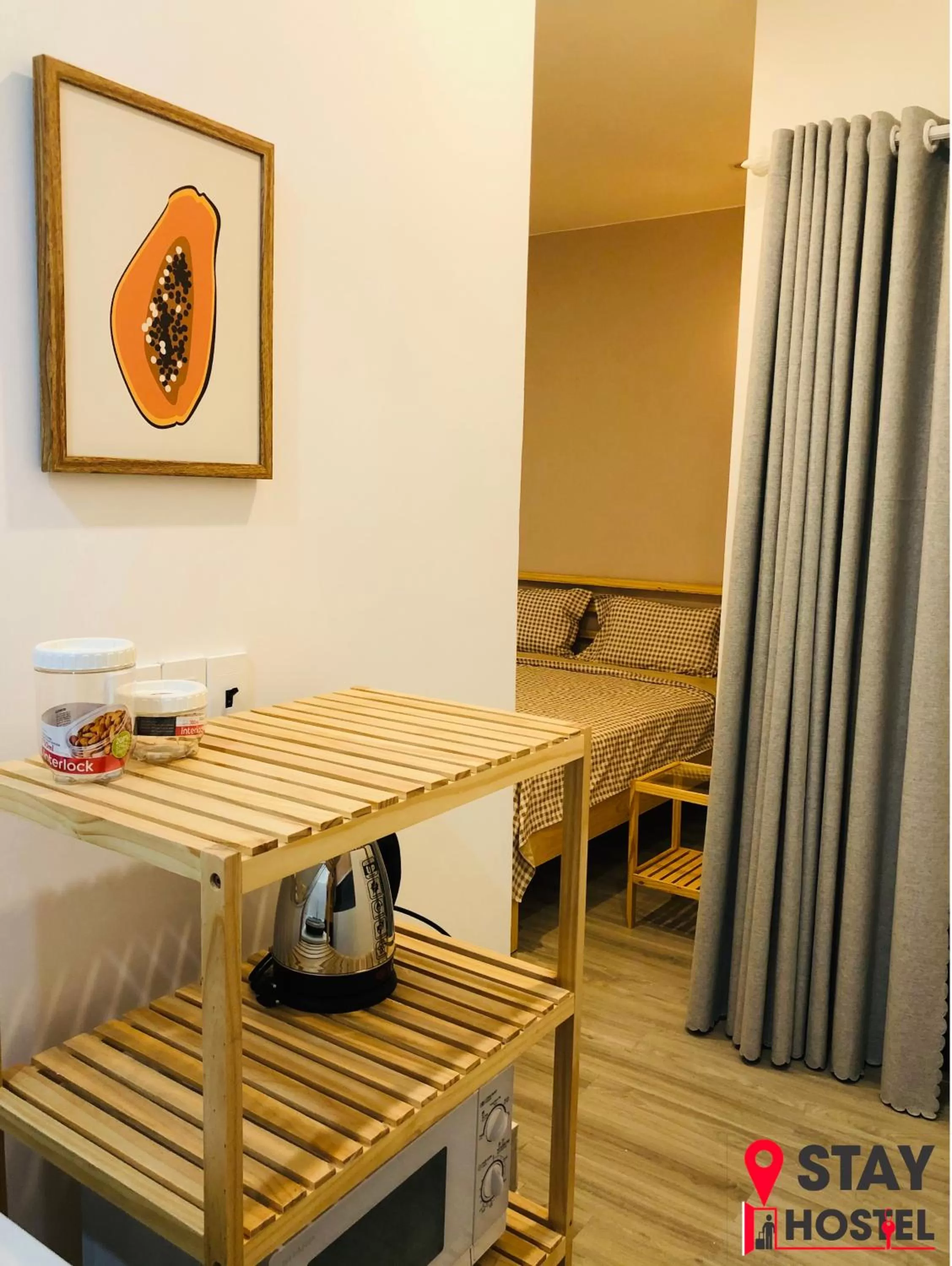 Dining area in STAY hostel 2 - 350m from the ferry