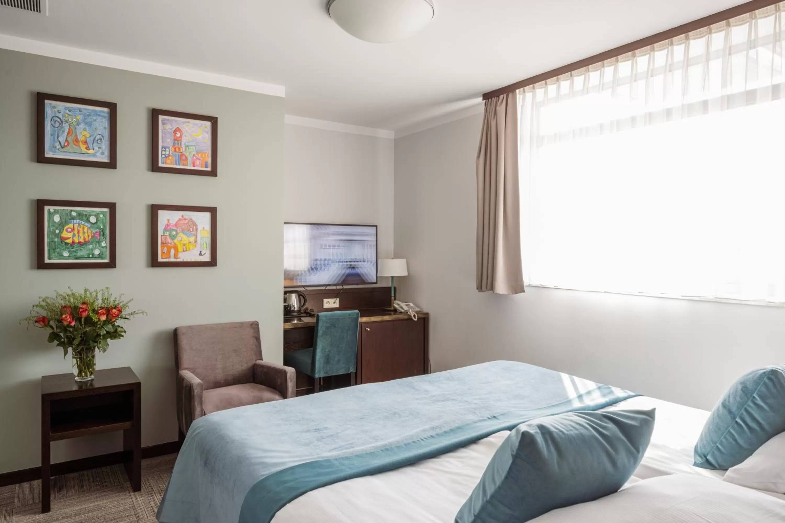 Photo of the whole room, Bed in Europeum Hotel