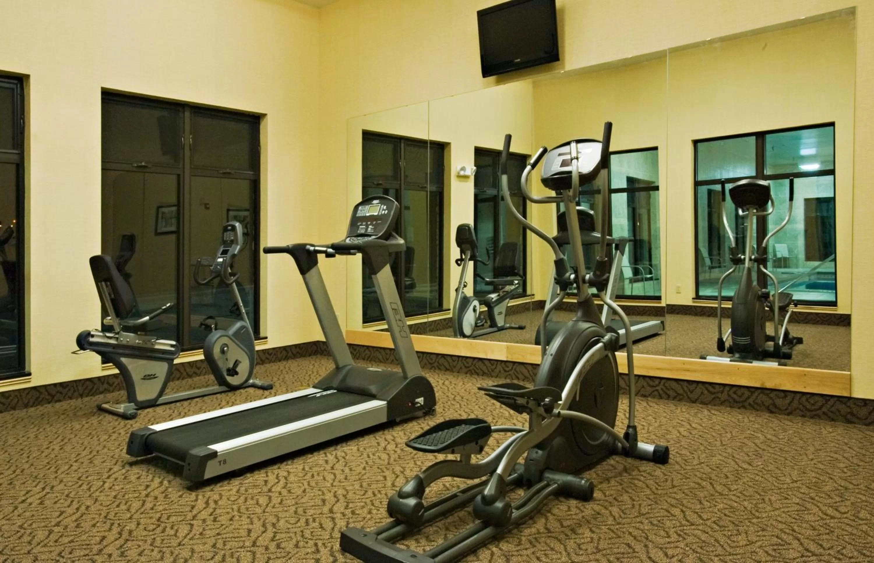 Fitness centre/facilities in Holiday Inn Express Hotel and Suites Borger by IHG
