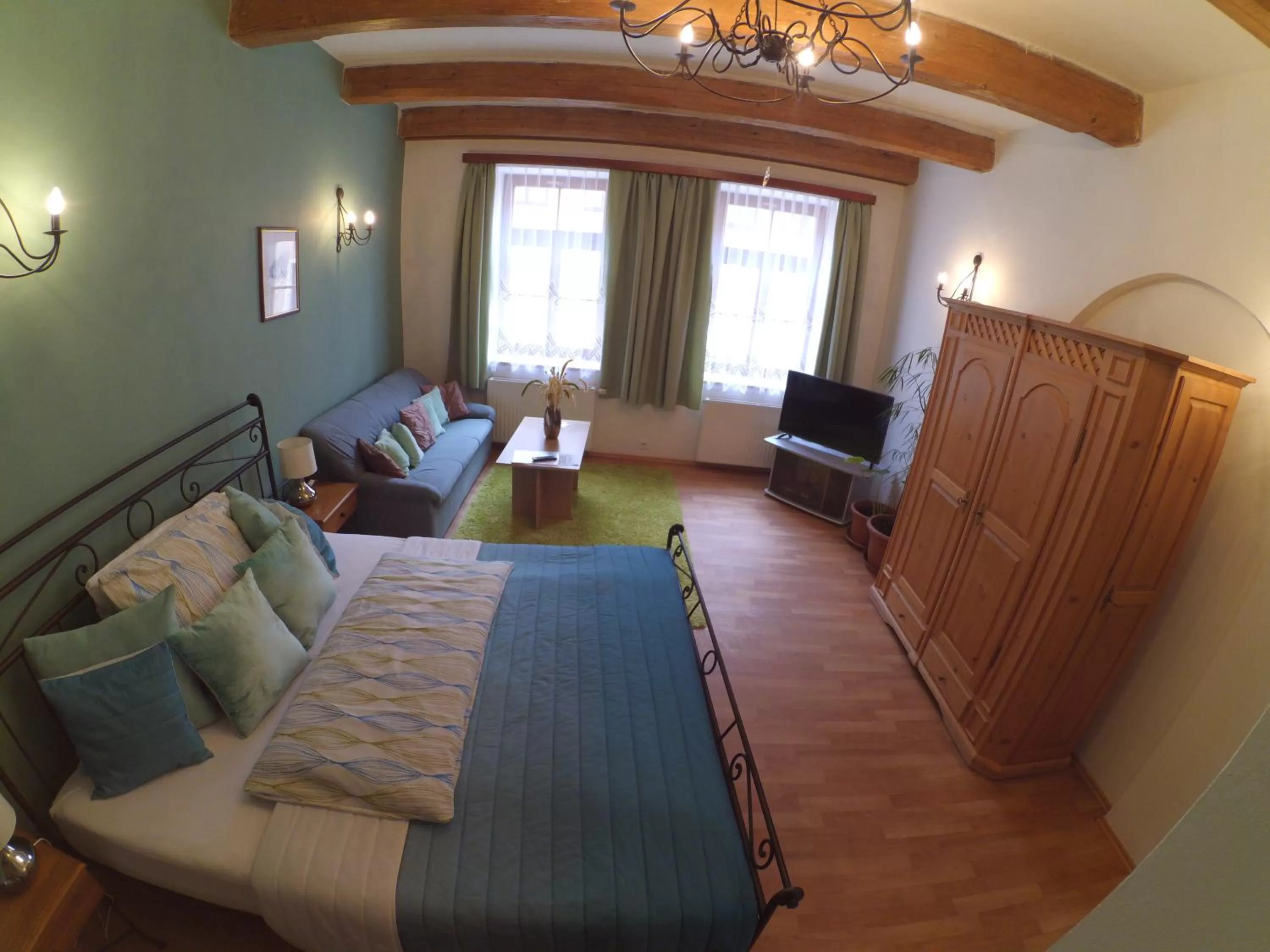 Photo of the whole room in Hotel Atrium