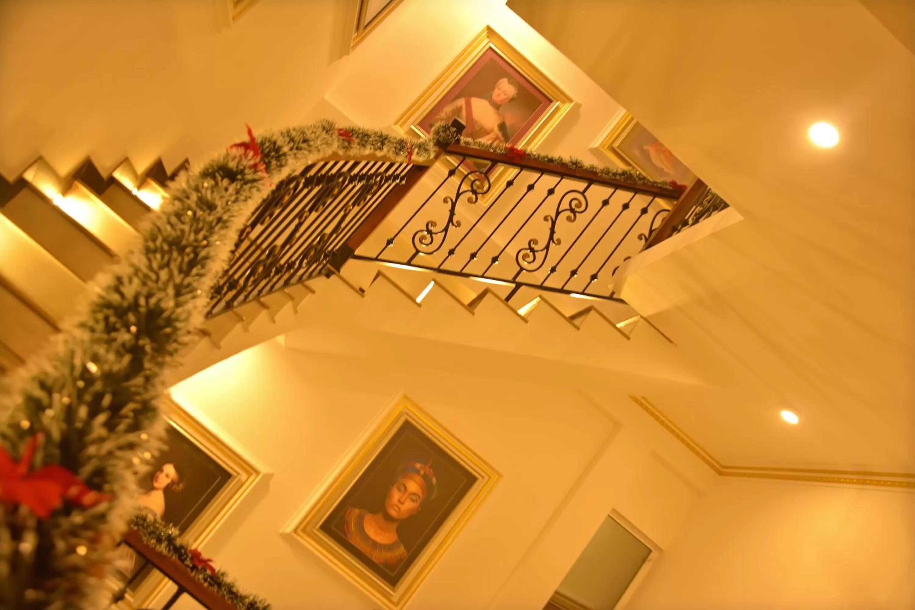 Negombo New Queen's Palace